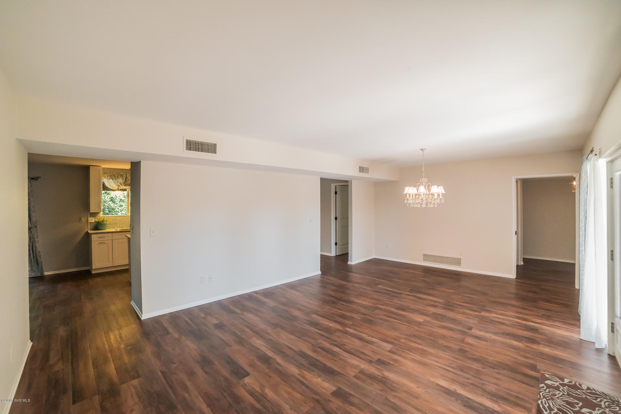 230 W Paseo Del Chino