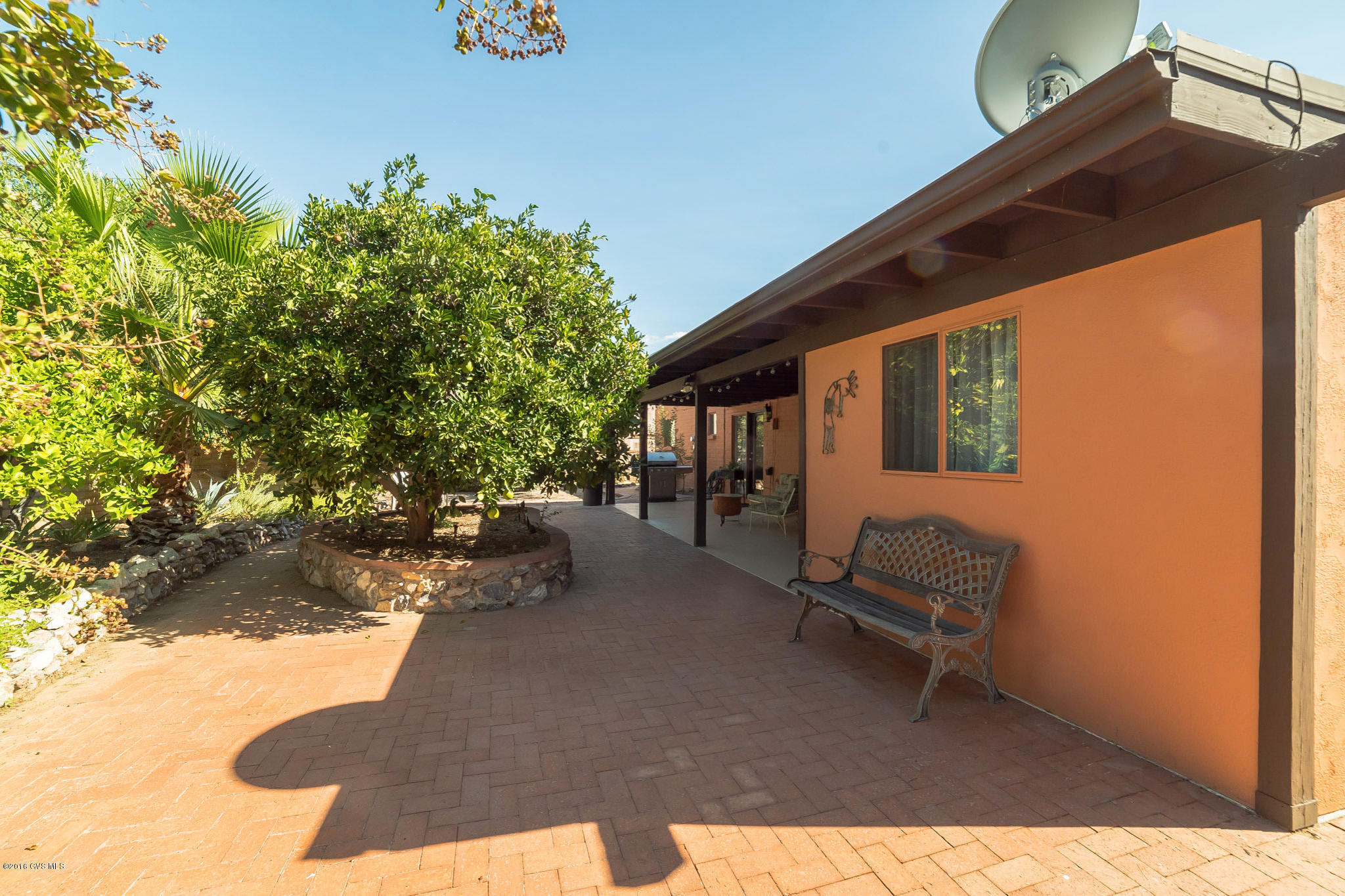 230 W Paseo Del Chino