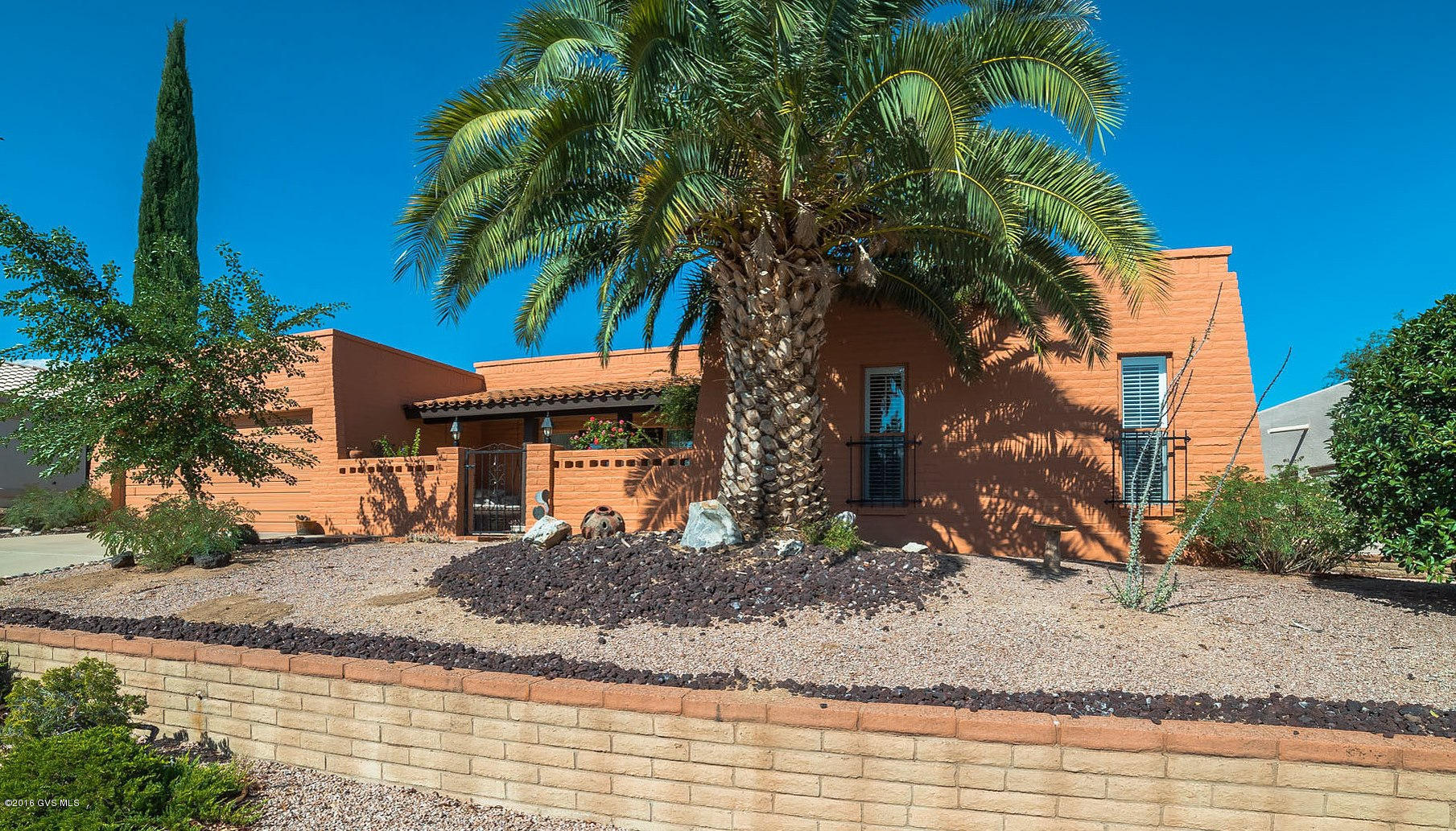 230 W Paseo Del Chino