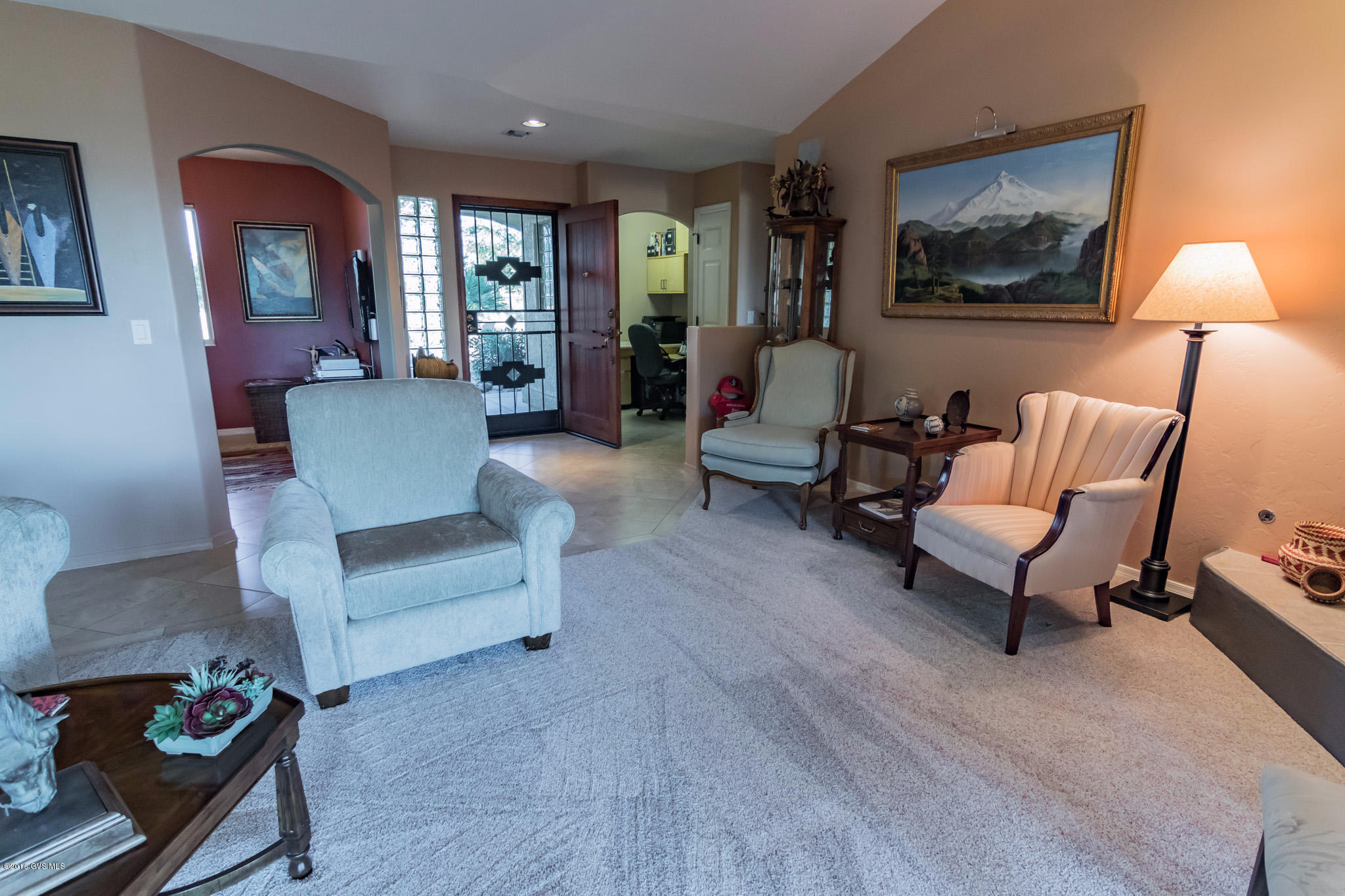 913 W Camino Tierra Libre