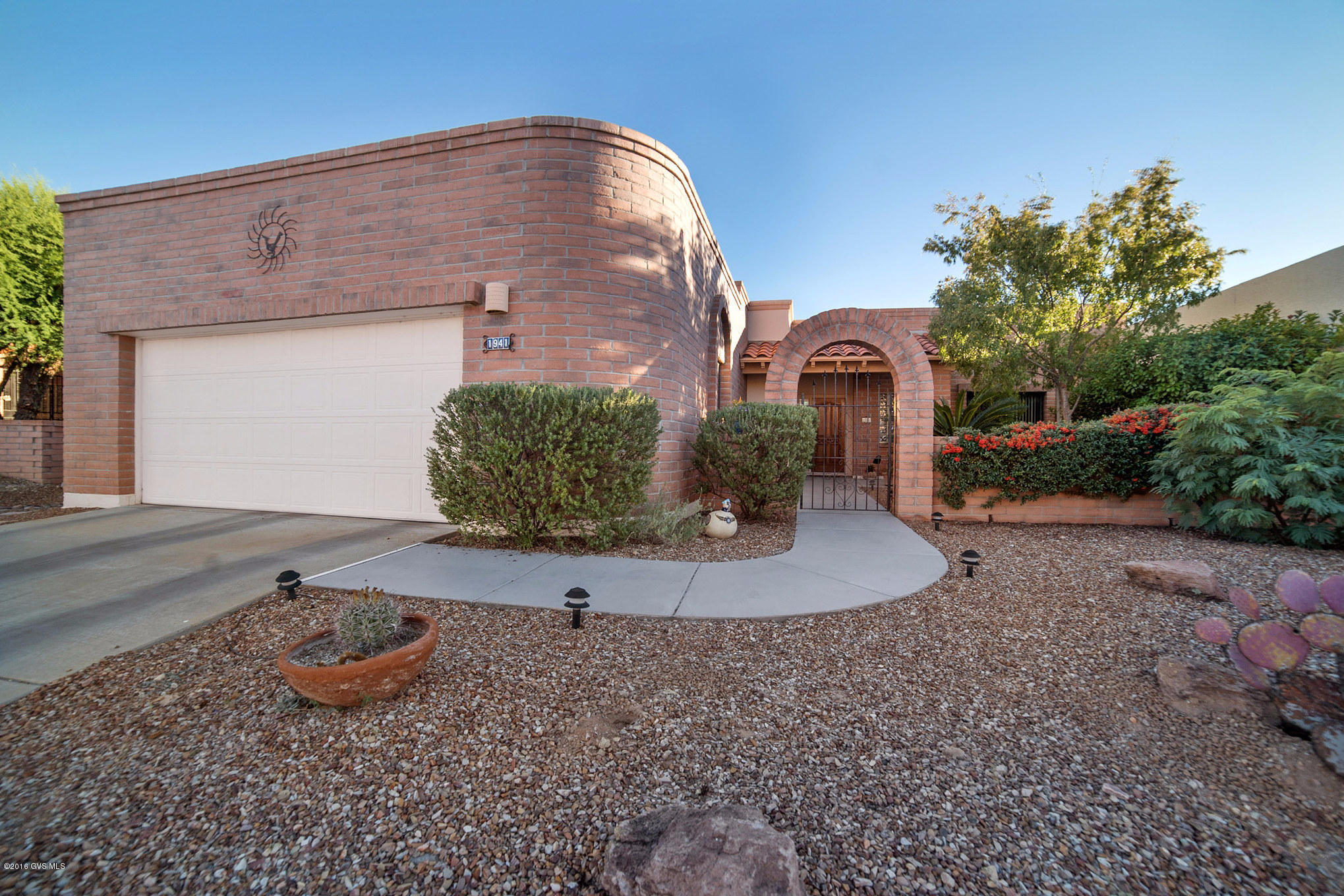 1941 W Placita De Agosto