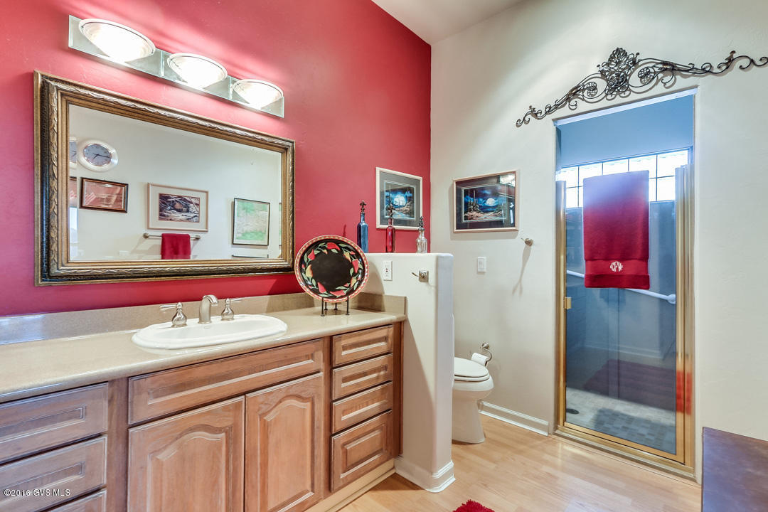 1575 S Walnut Spring Place