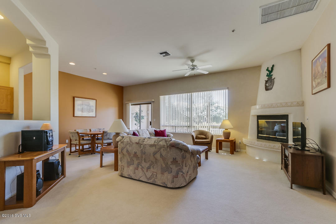 715 W Waterview Drive