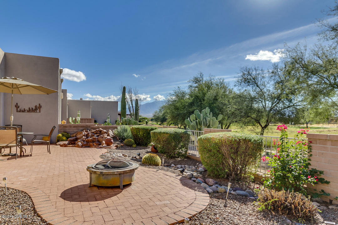 715 W Waterview Drive