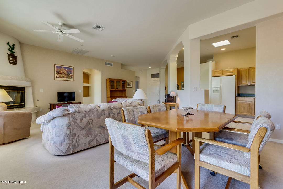 715 W Waterview Drive