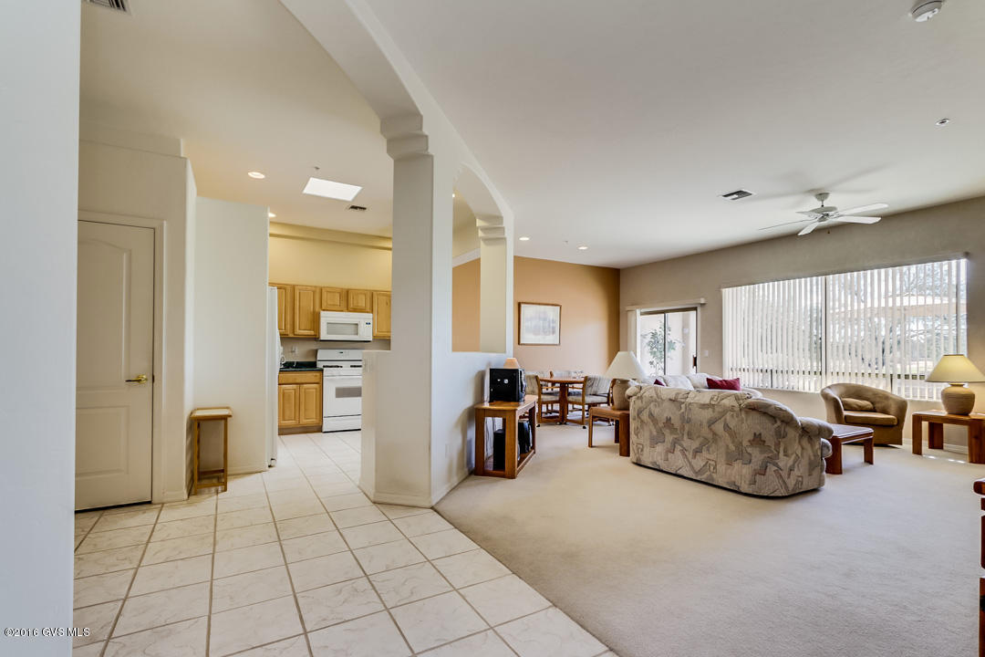 715 W Waterview Drive