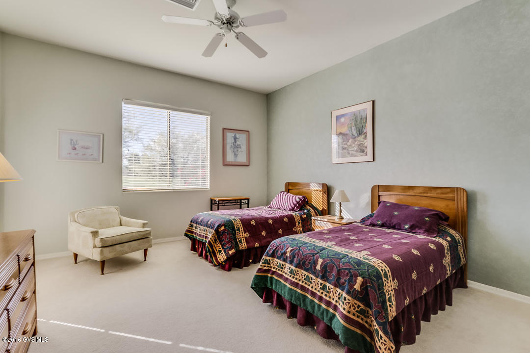 715 W Waterview Drive