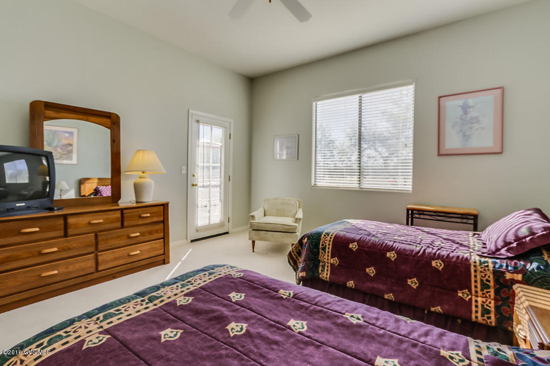 715 W Waterview Drive