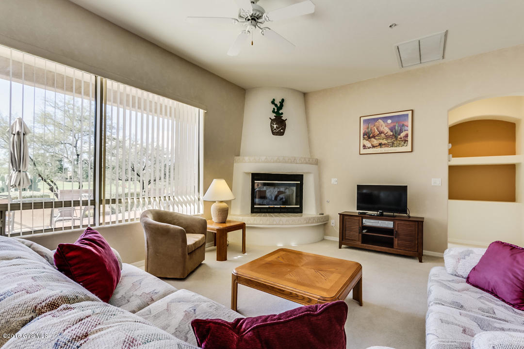 715 W Waterview Drive