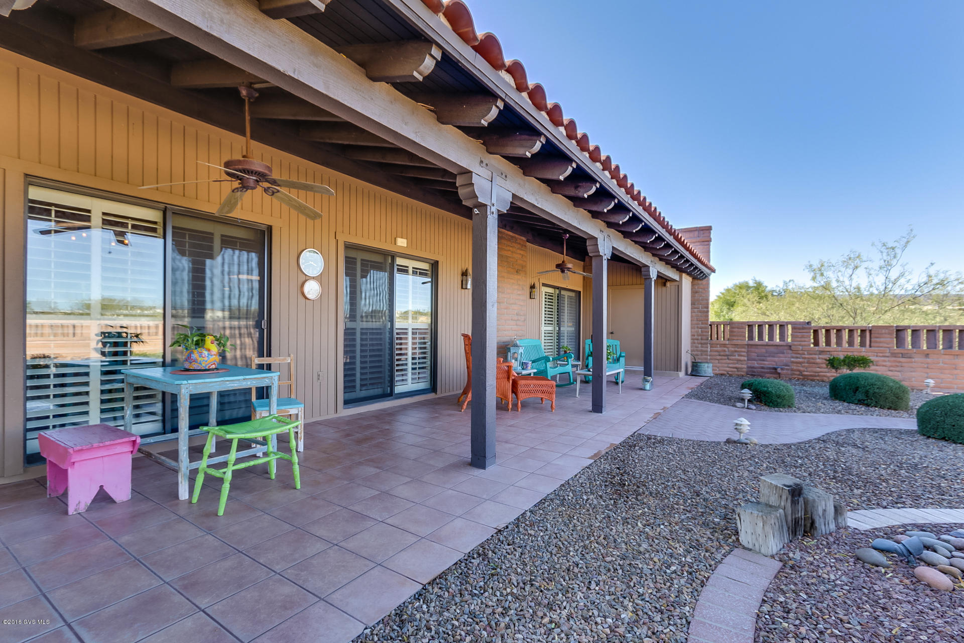 1136 W Camino Urbano