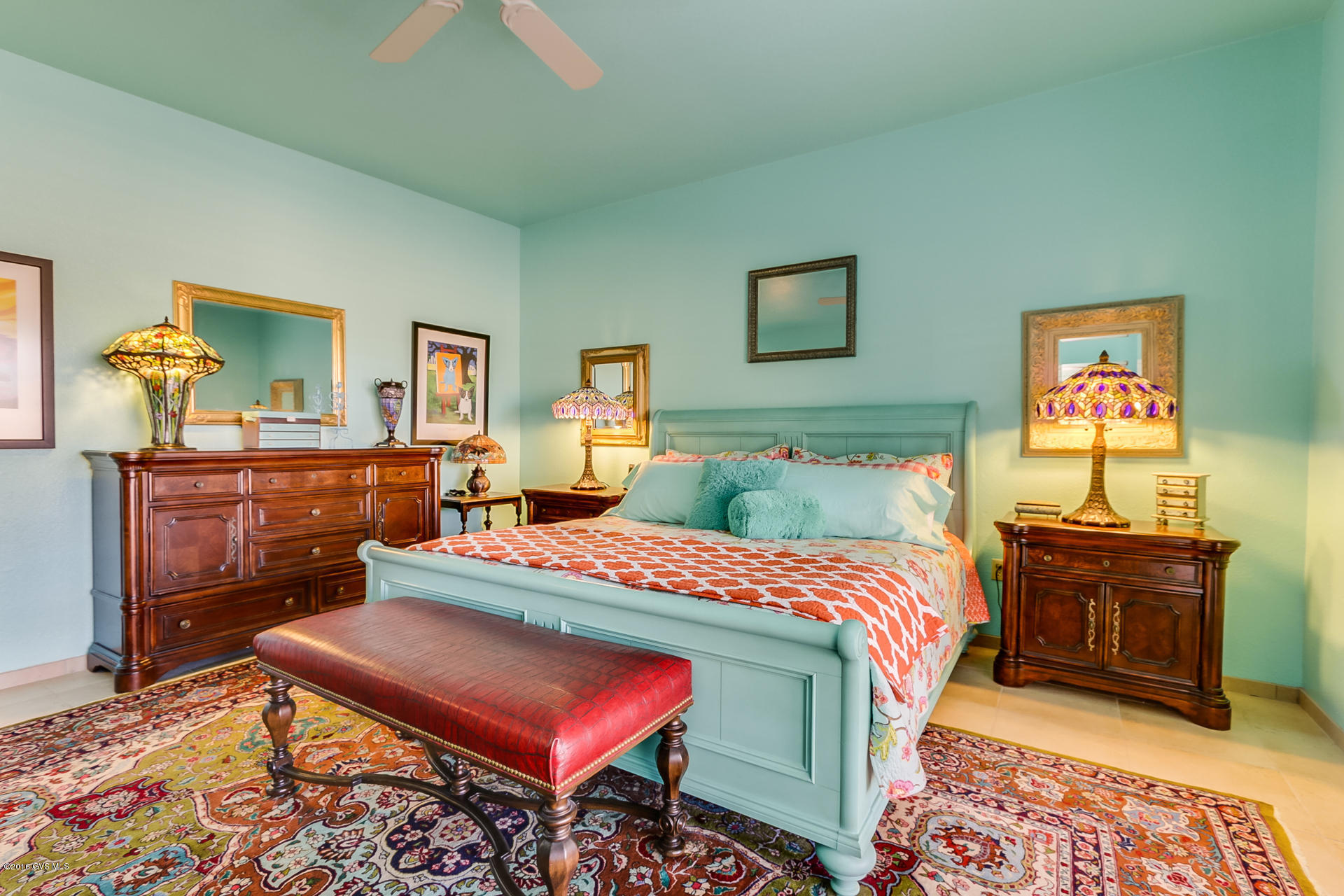 1136 W Camino Urbano