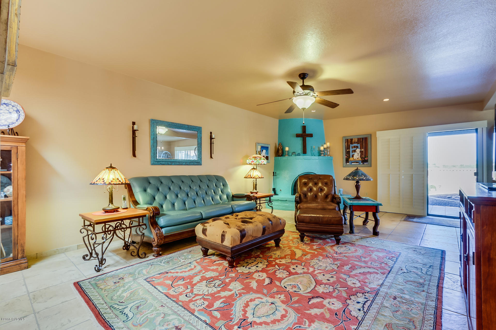 1136 W Camino Urbano