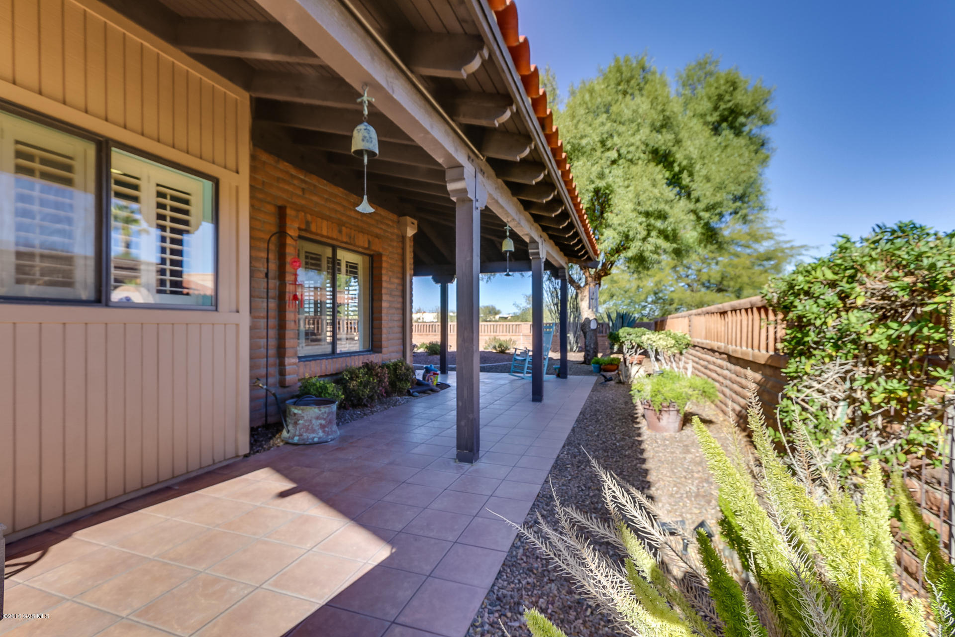 1136 W Camino Urbano