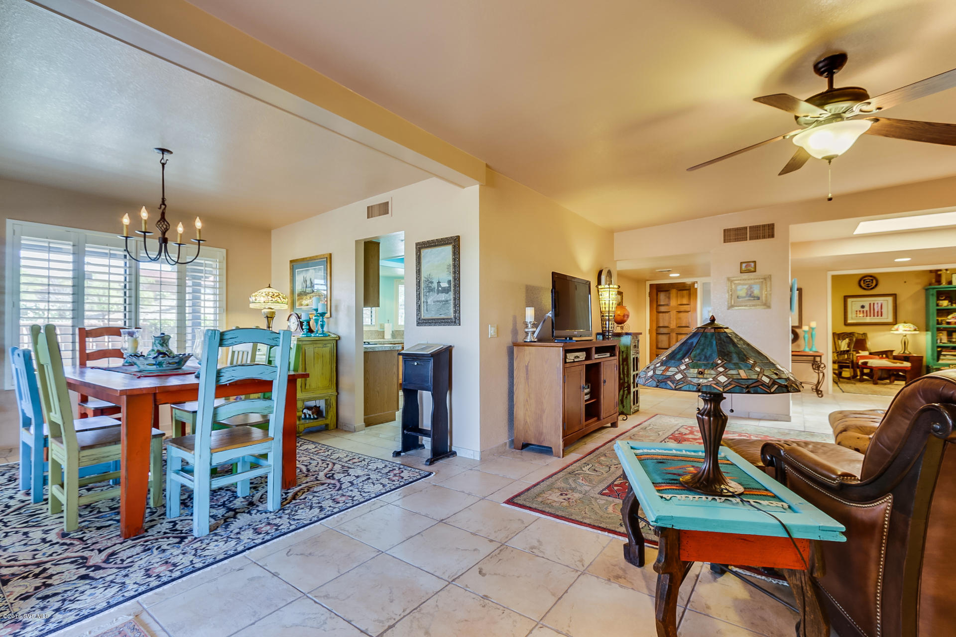 1136 W Camino Urbano