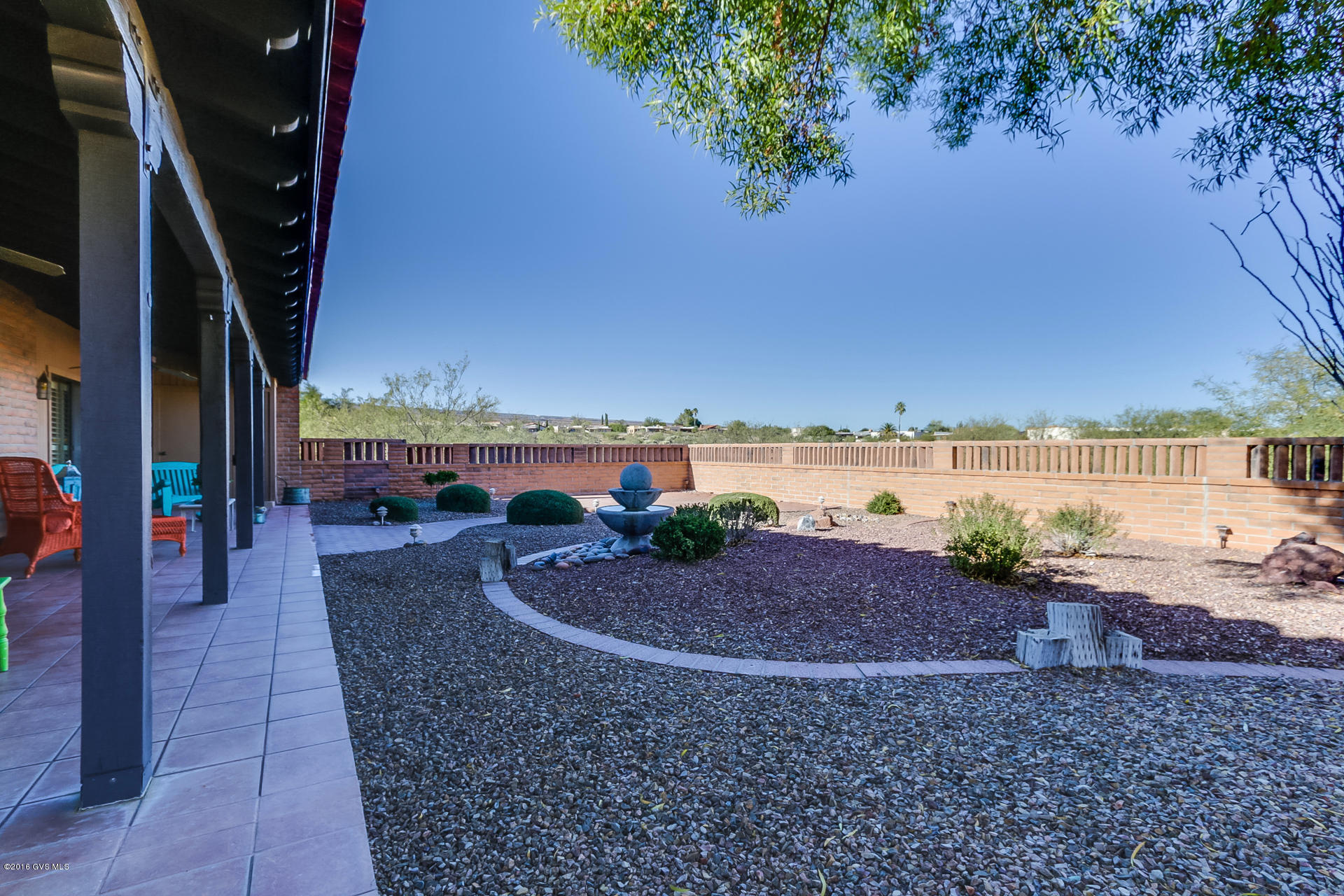 1136 W Camino Urbano