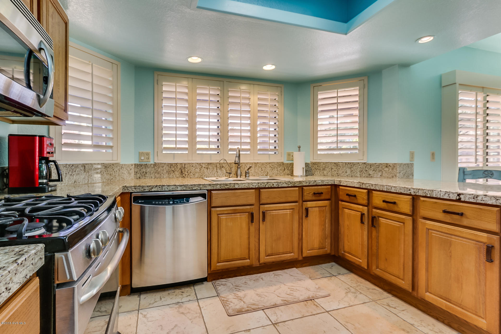 1136 W Camino Urbano