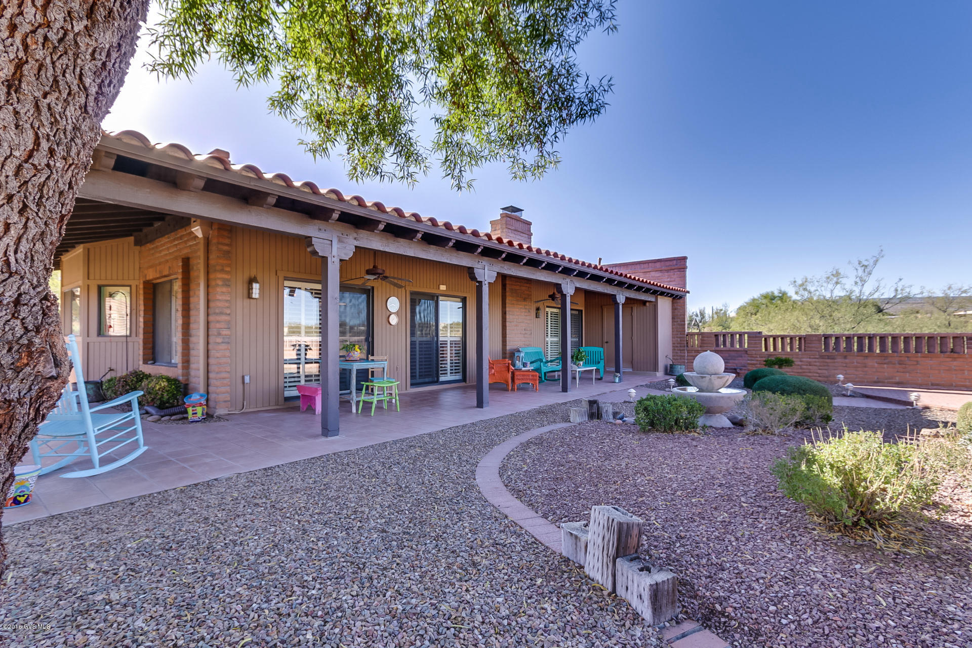 1136 W Camino Urbano