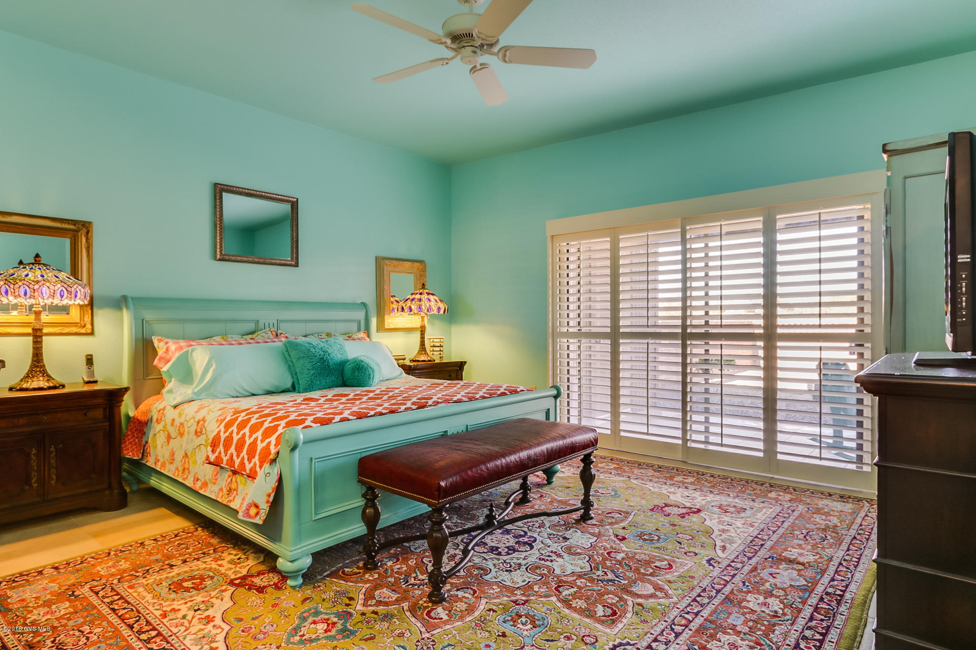 1136 W Camino Urbano