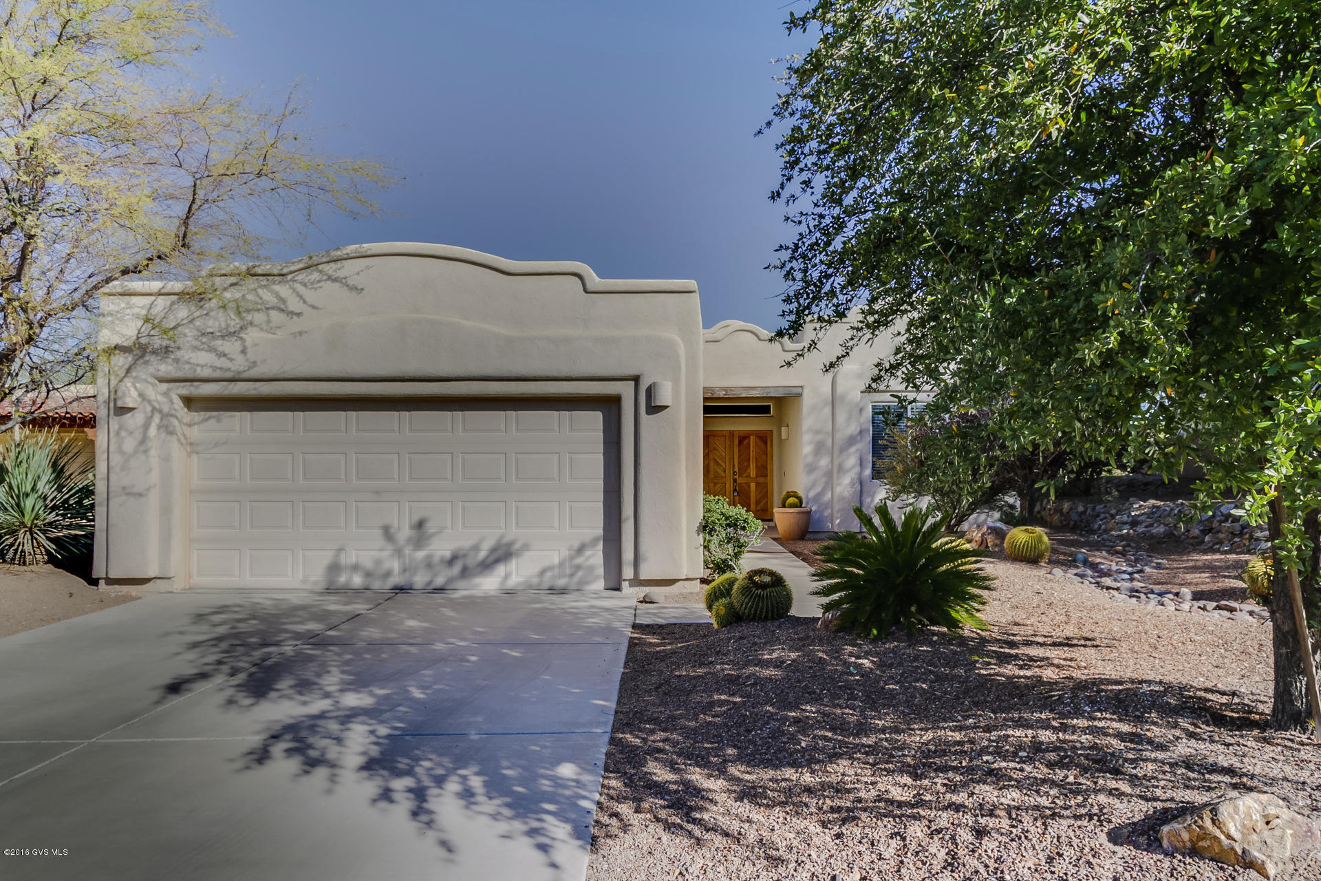781 E Armor Springs Place