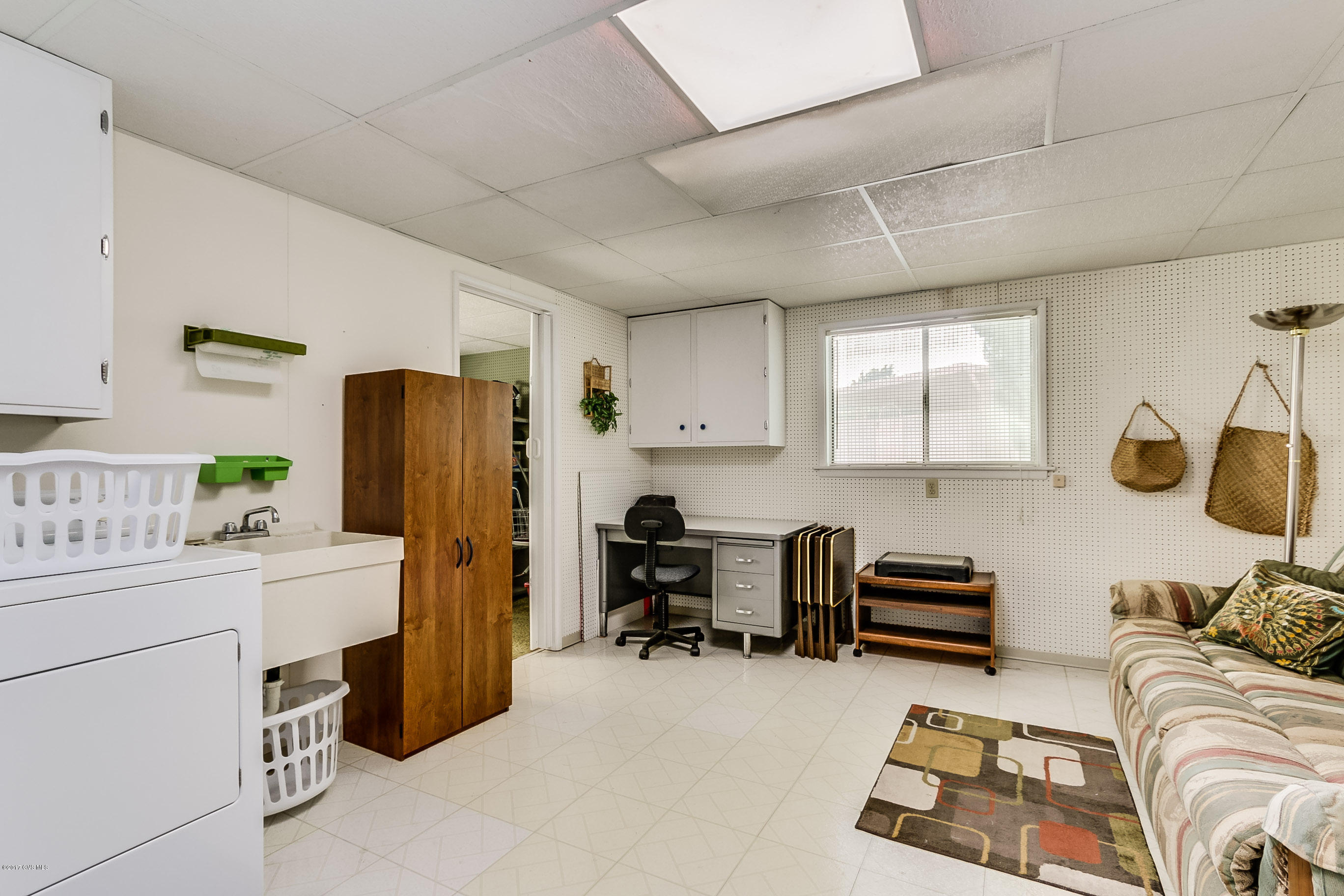 1530 S San Ray
