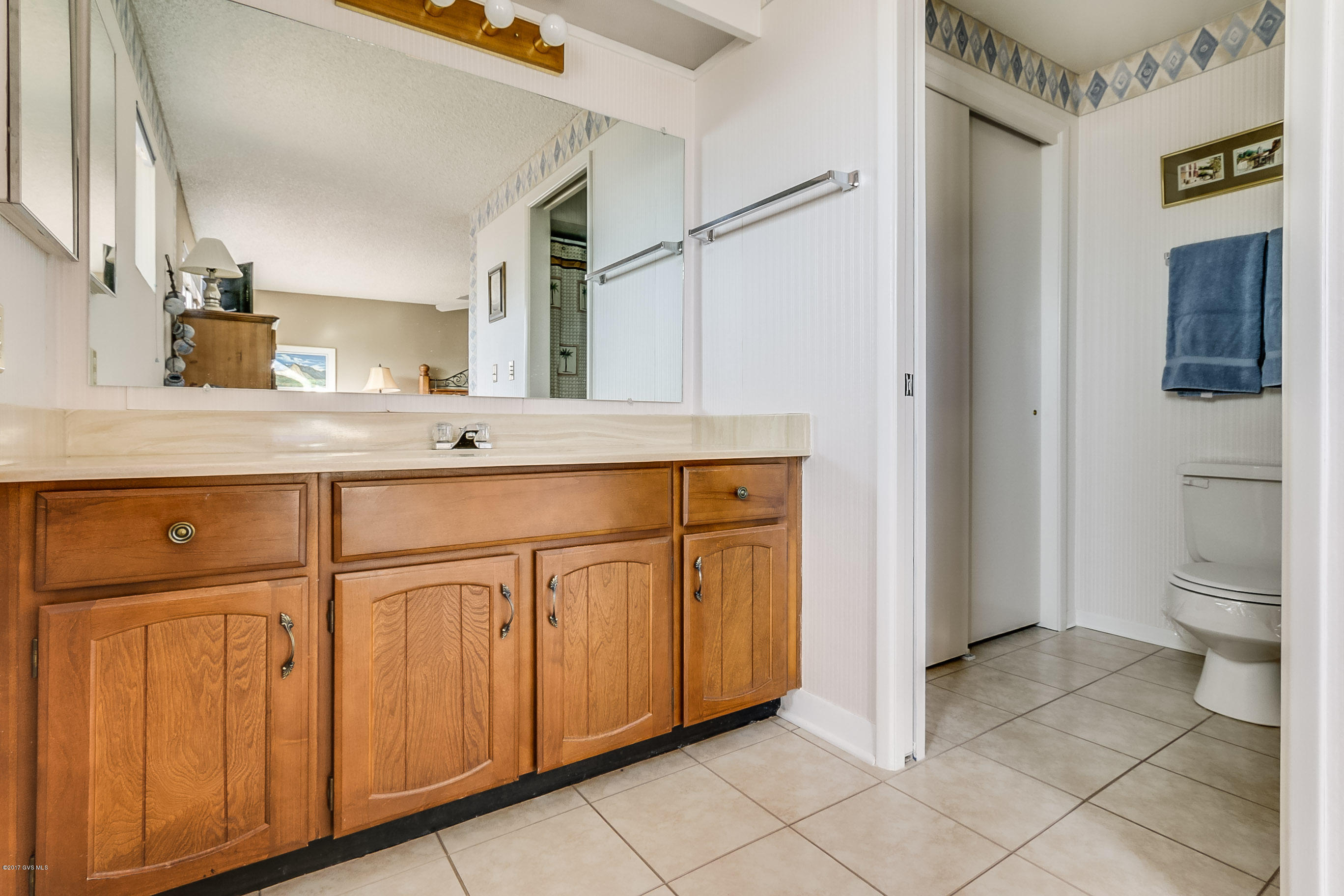 1530 S San Ray