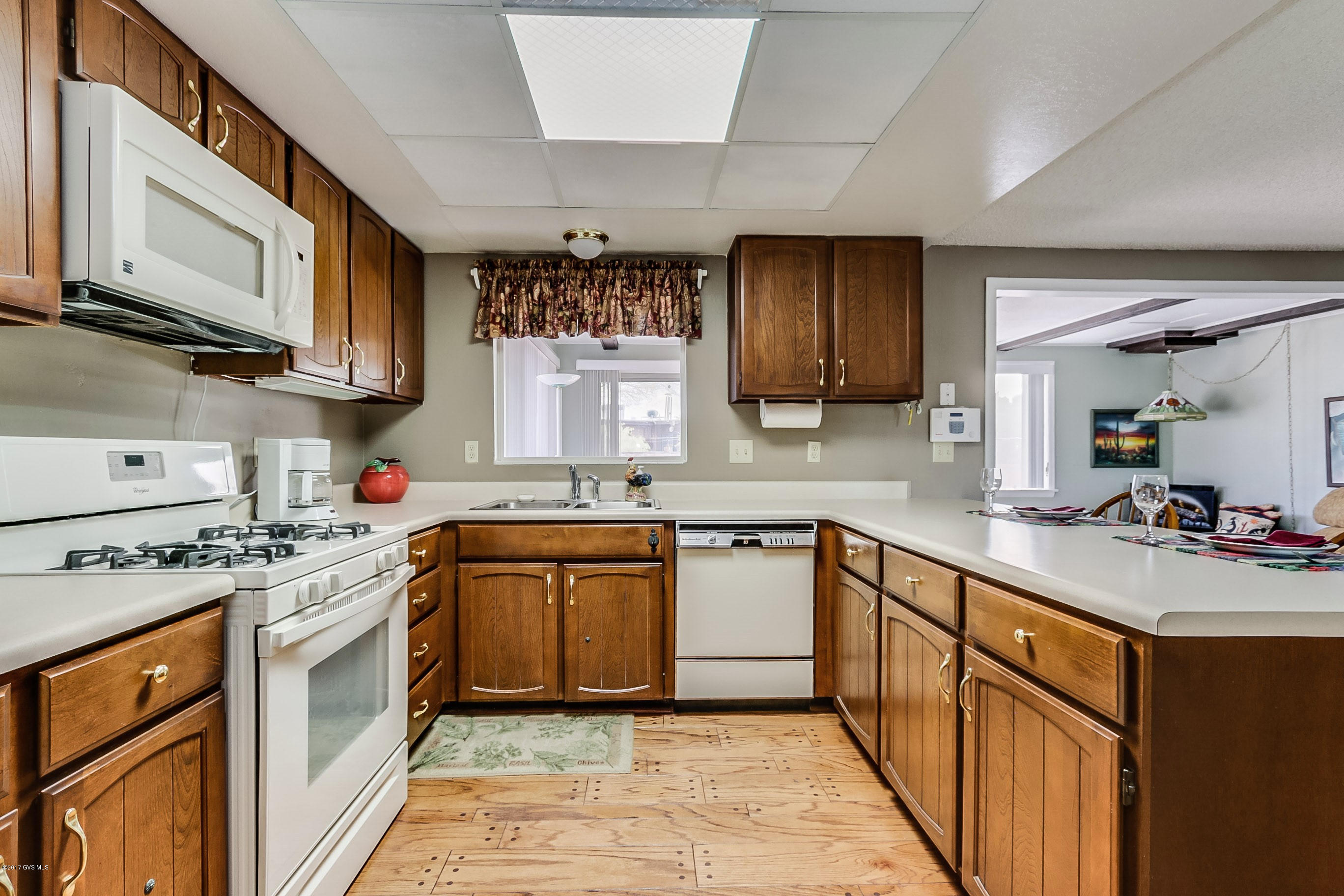 1530 S San Ray