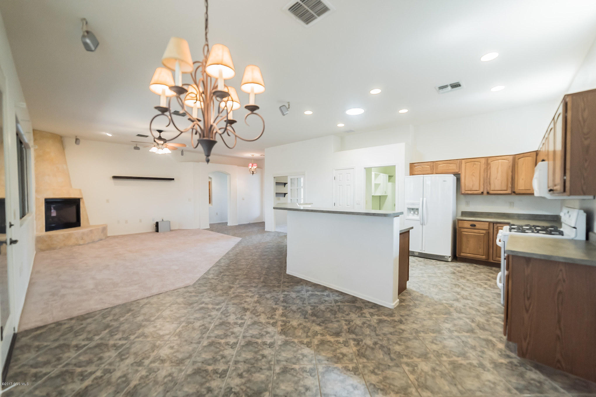 1142 W Mountain Stone Drive