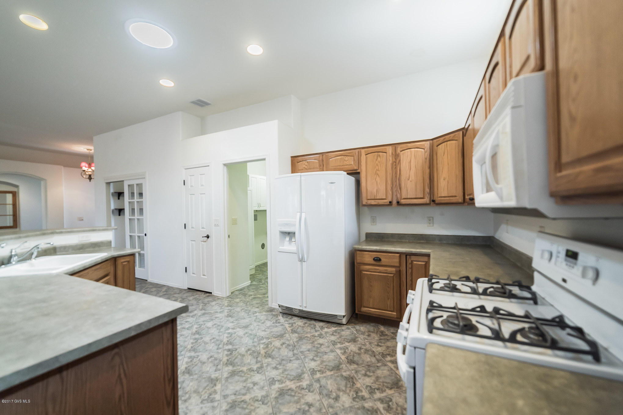 1142 W Mountain Stone Drive