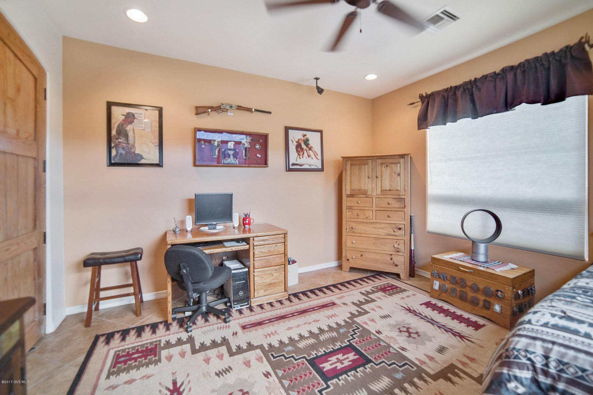 588 W Shadow Wood