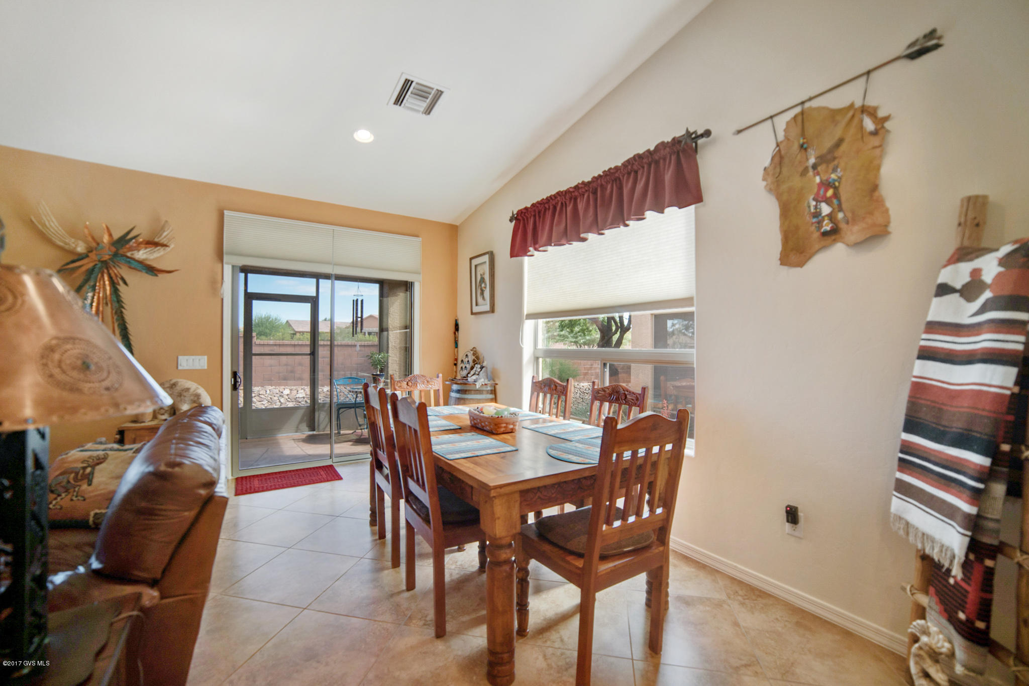 588 W Shadow Wood