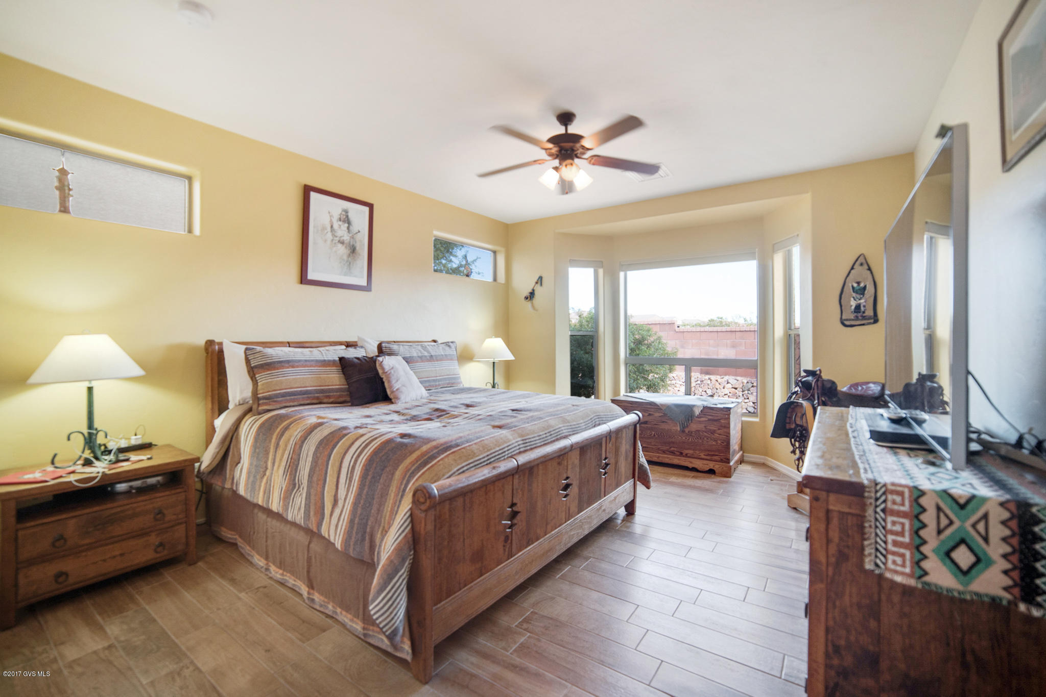588 W Shadow Wood