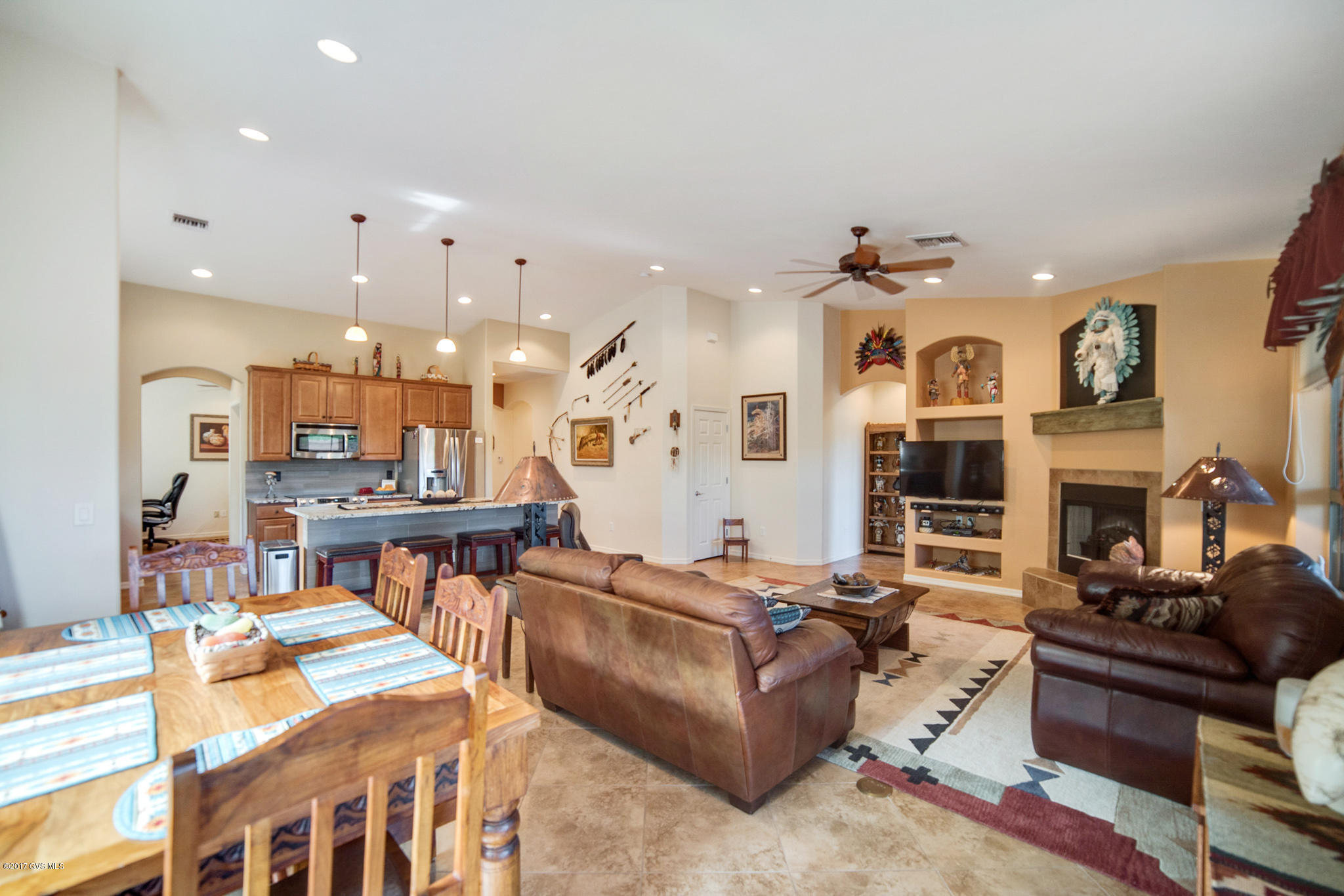 588 W Shadow Wood
