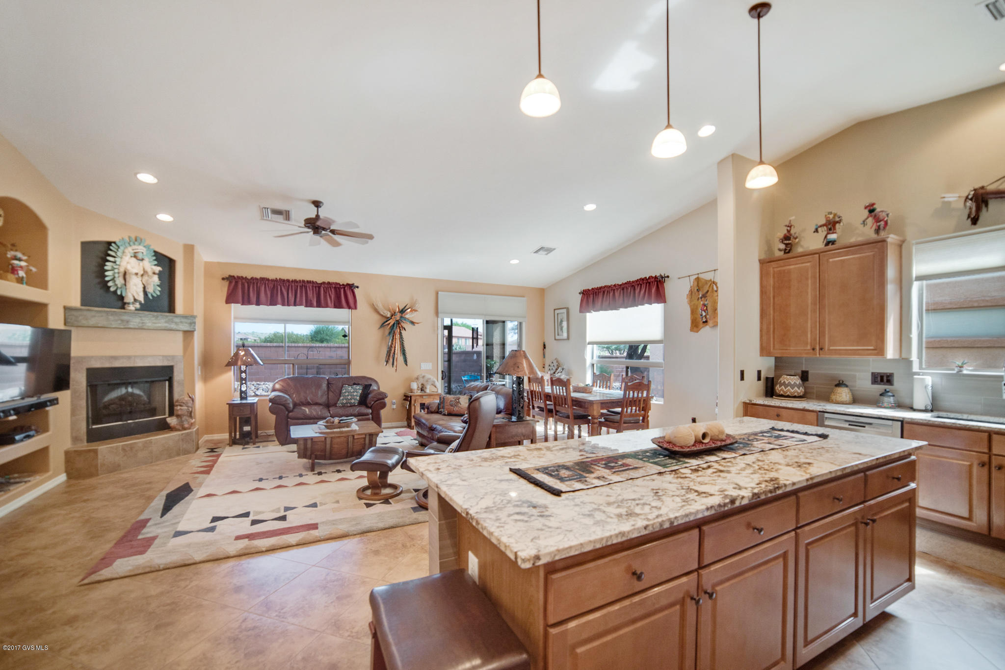 588 W Shadow Wood