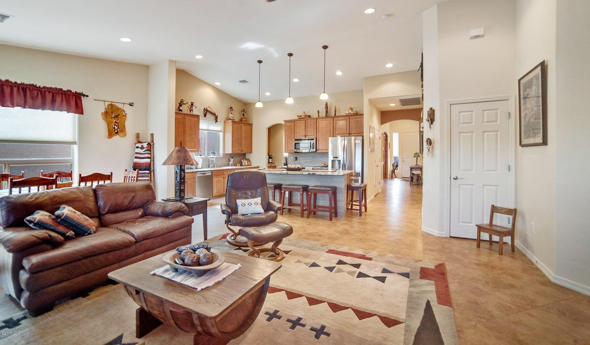 588 W Shadow Wood