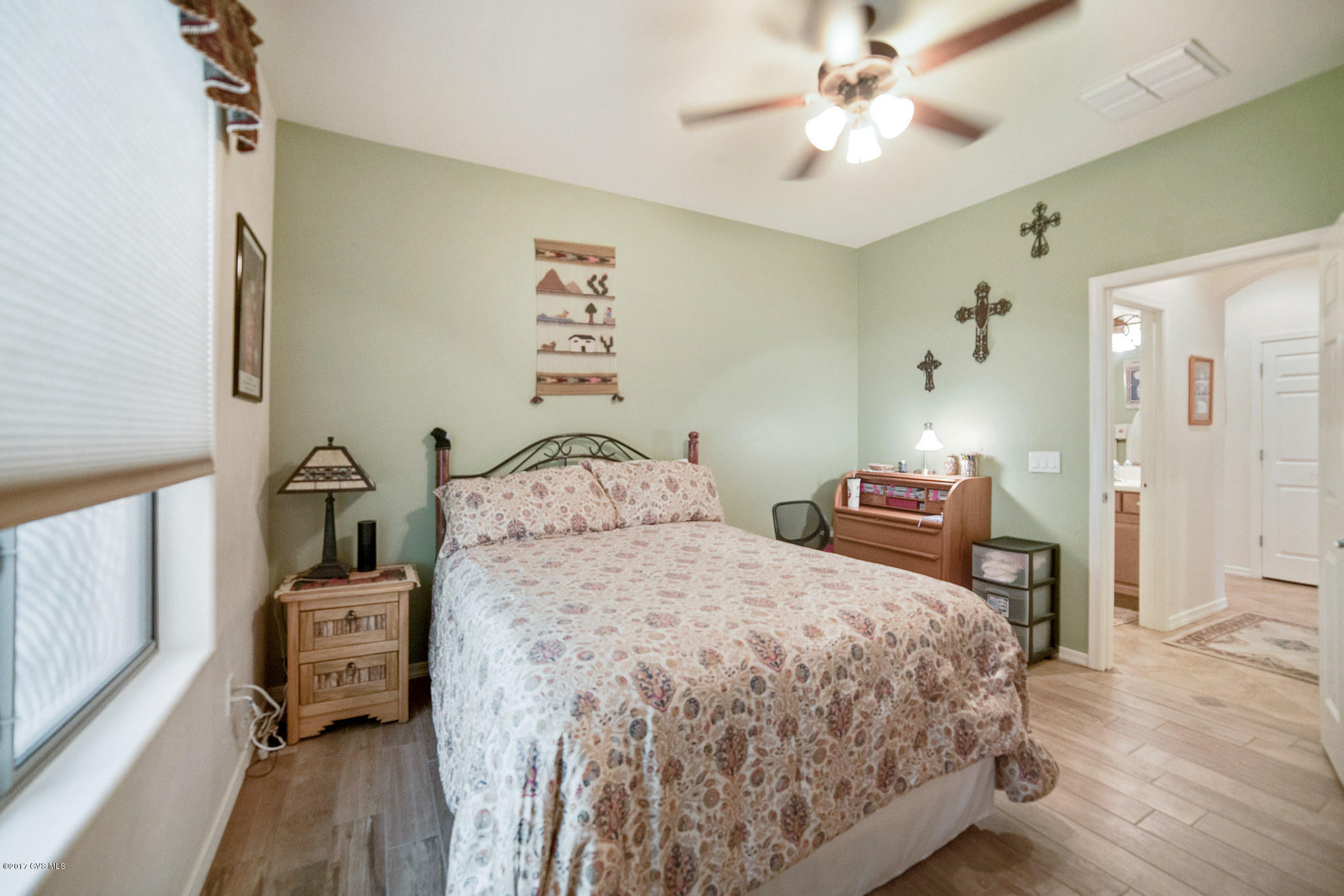 588 W Shadow Wood