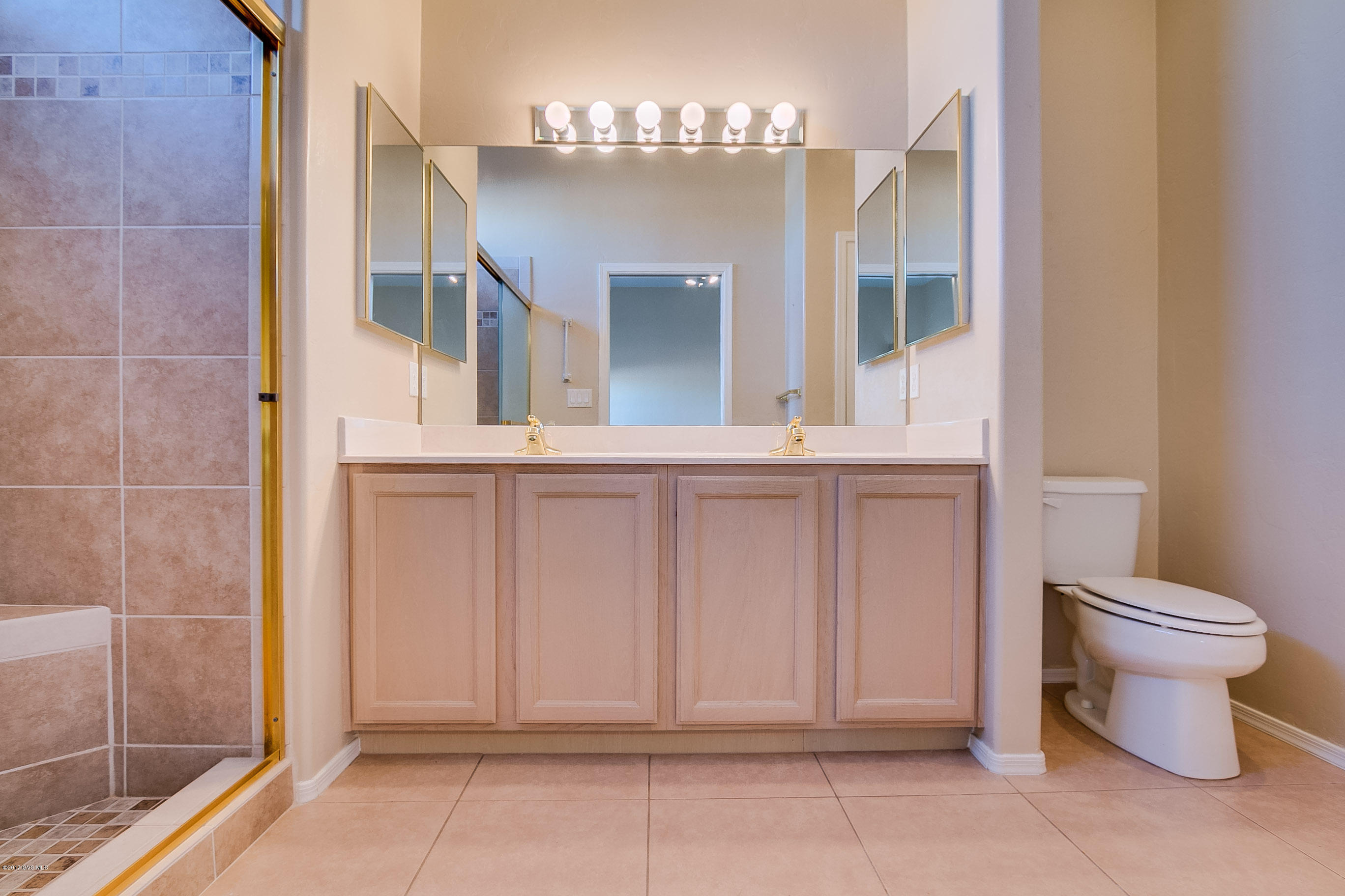 2553 S Pecan Valley Place