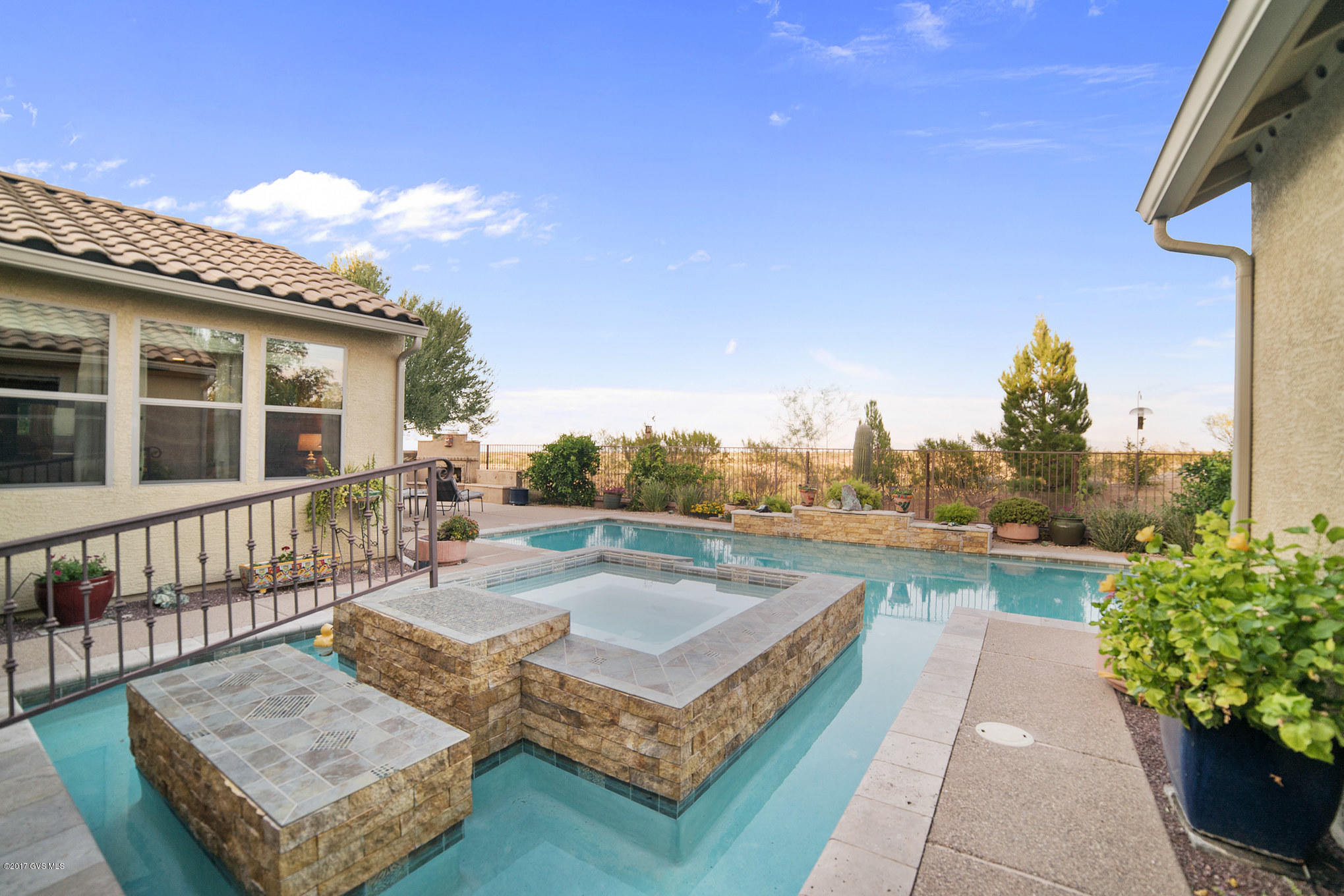 1185 E Stronghold Canyon Lane