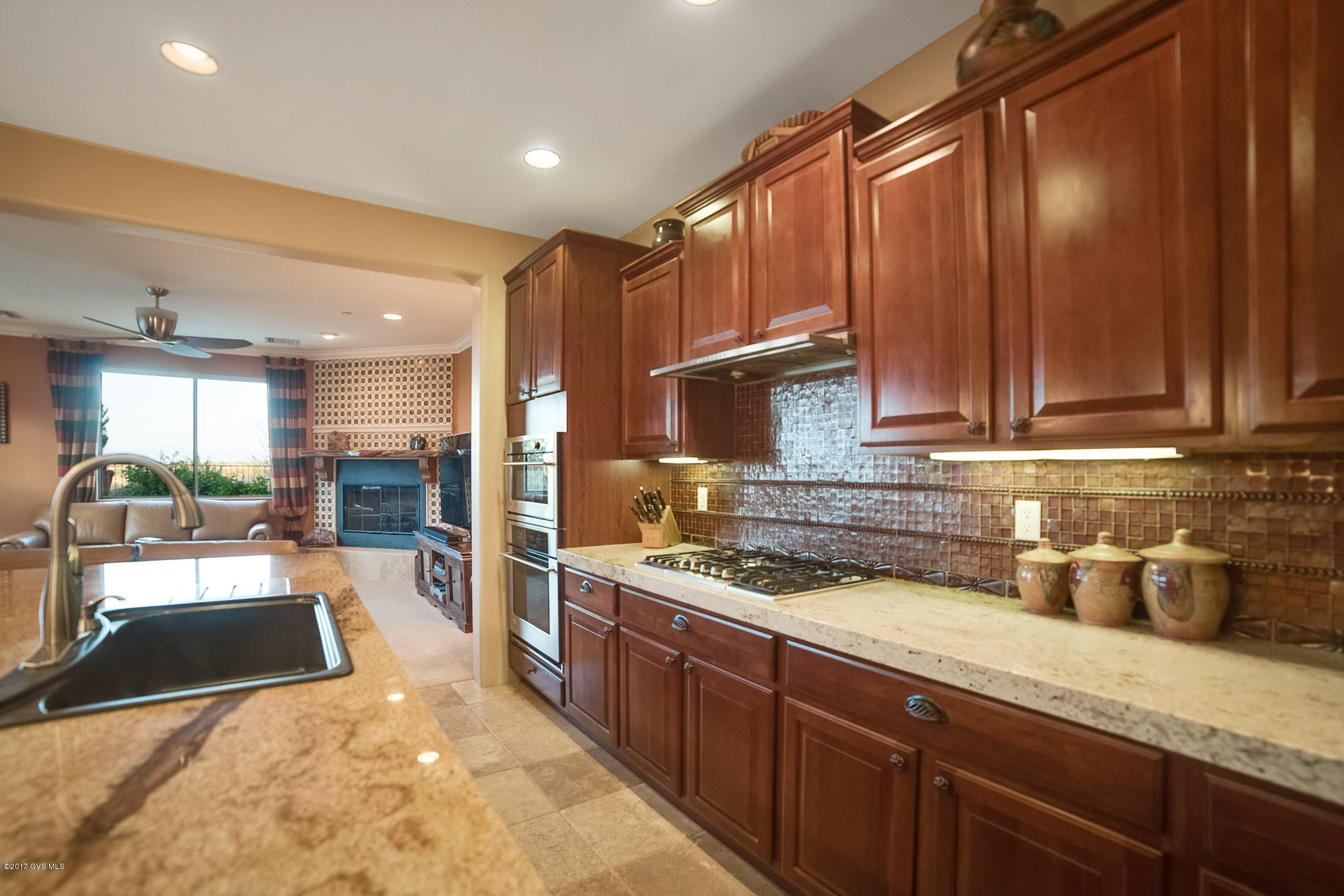 1185 E Stronghold Canyon Lane