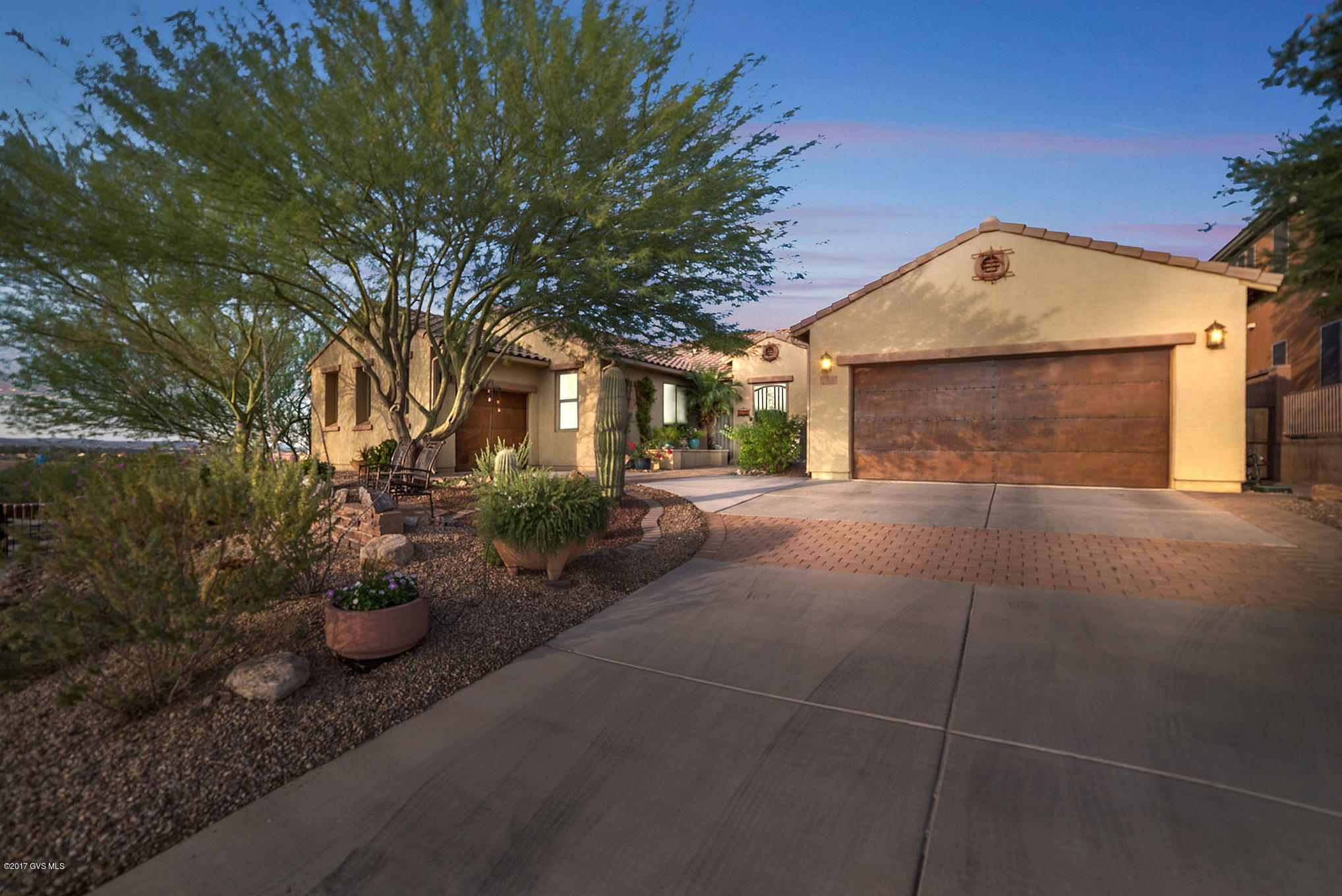 1185 E Stronghold Canyon Lane