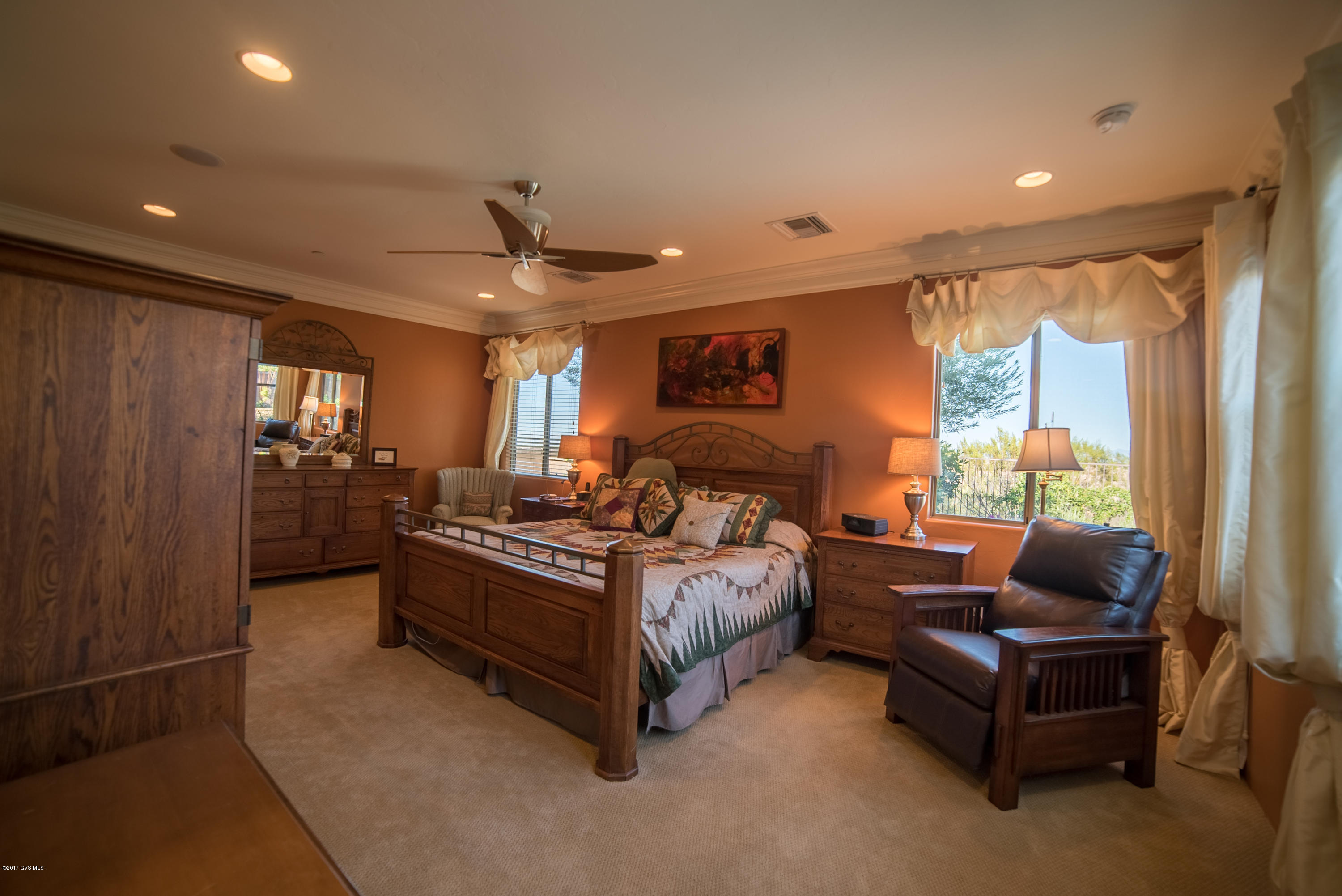 1185 E Stronghold Canyon Lane