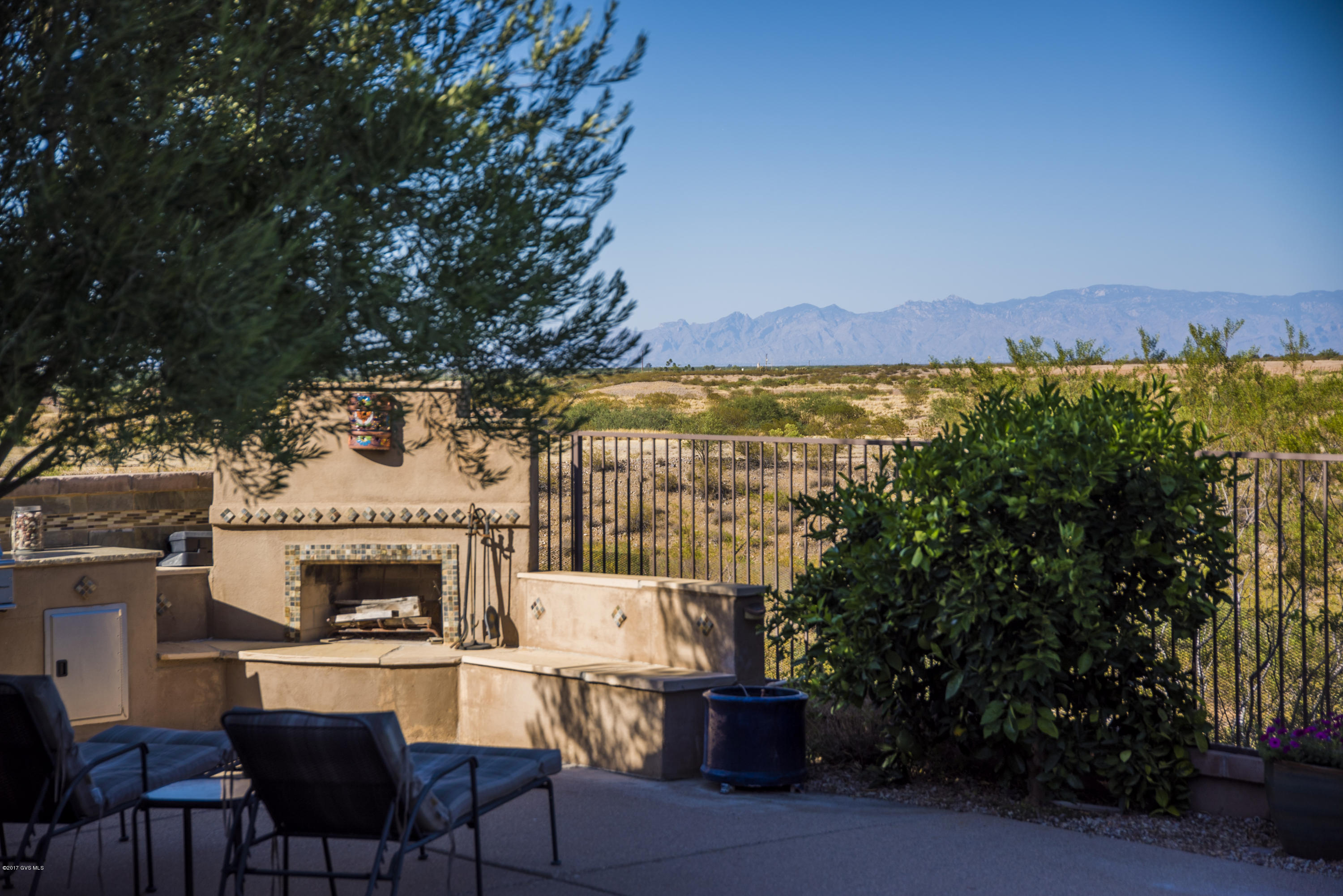 1185 E Stronghold Canyon Lane