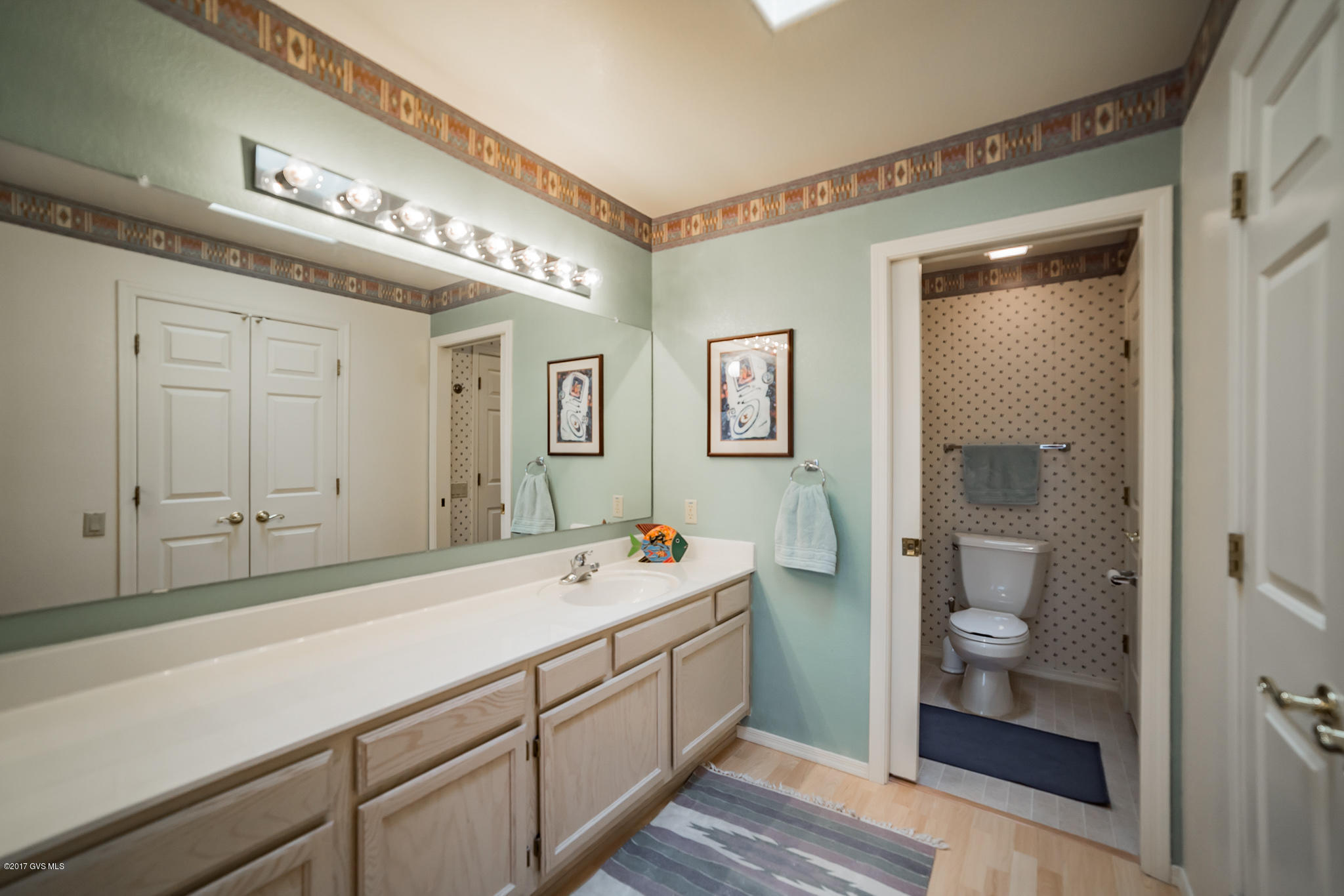 172 N Crescent Bell Drive