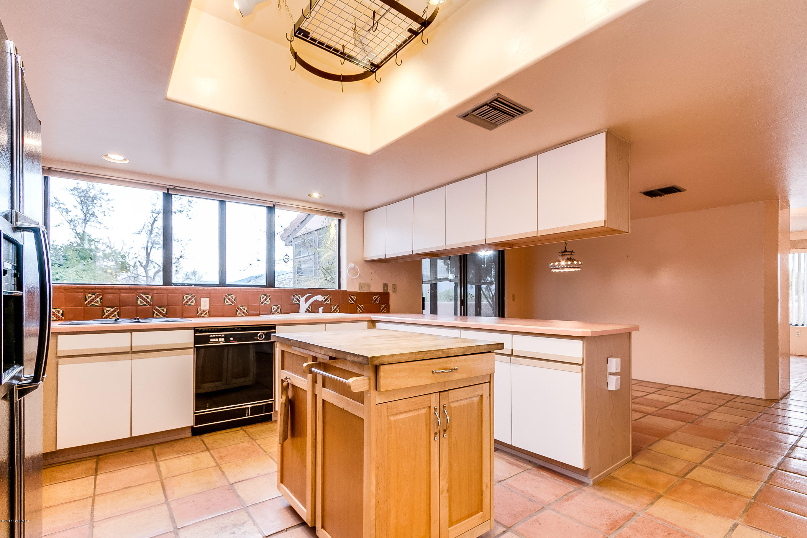 1241 W Placita Quieta