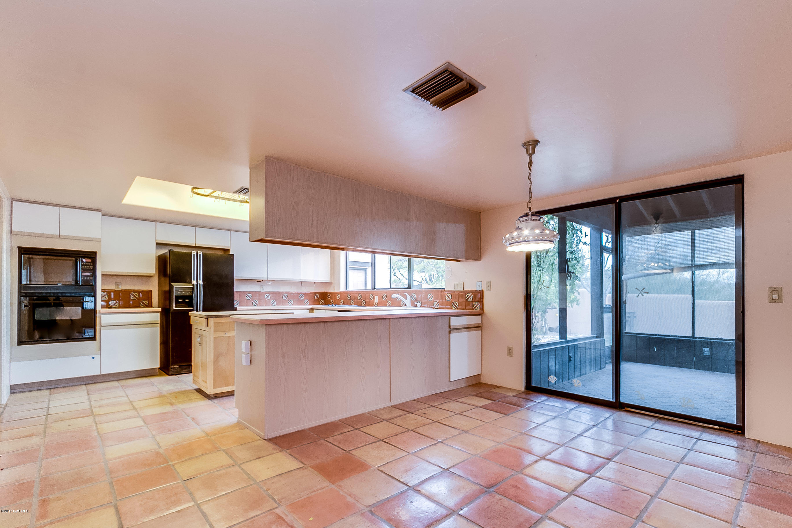 1241 W Placita Quieta