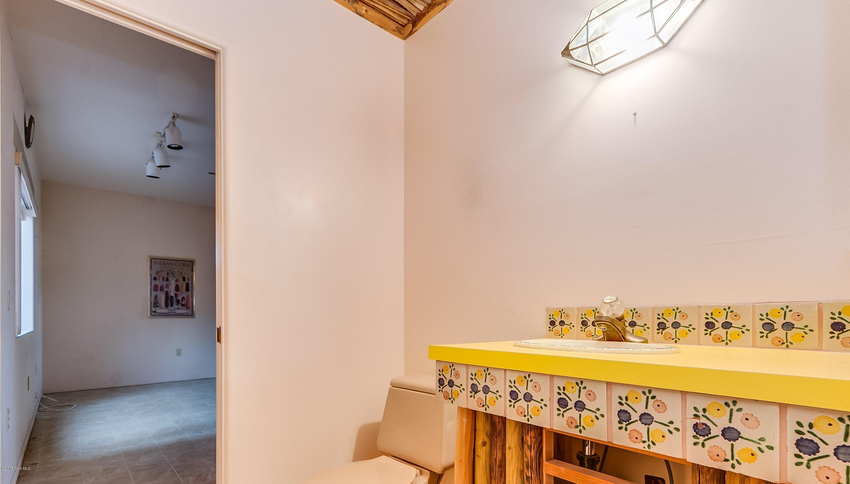 1241 W Placita Quieta