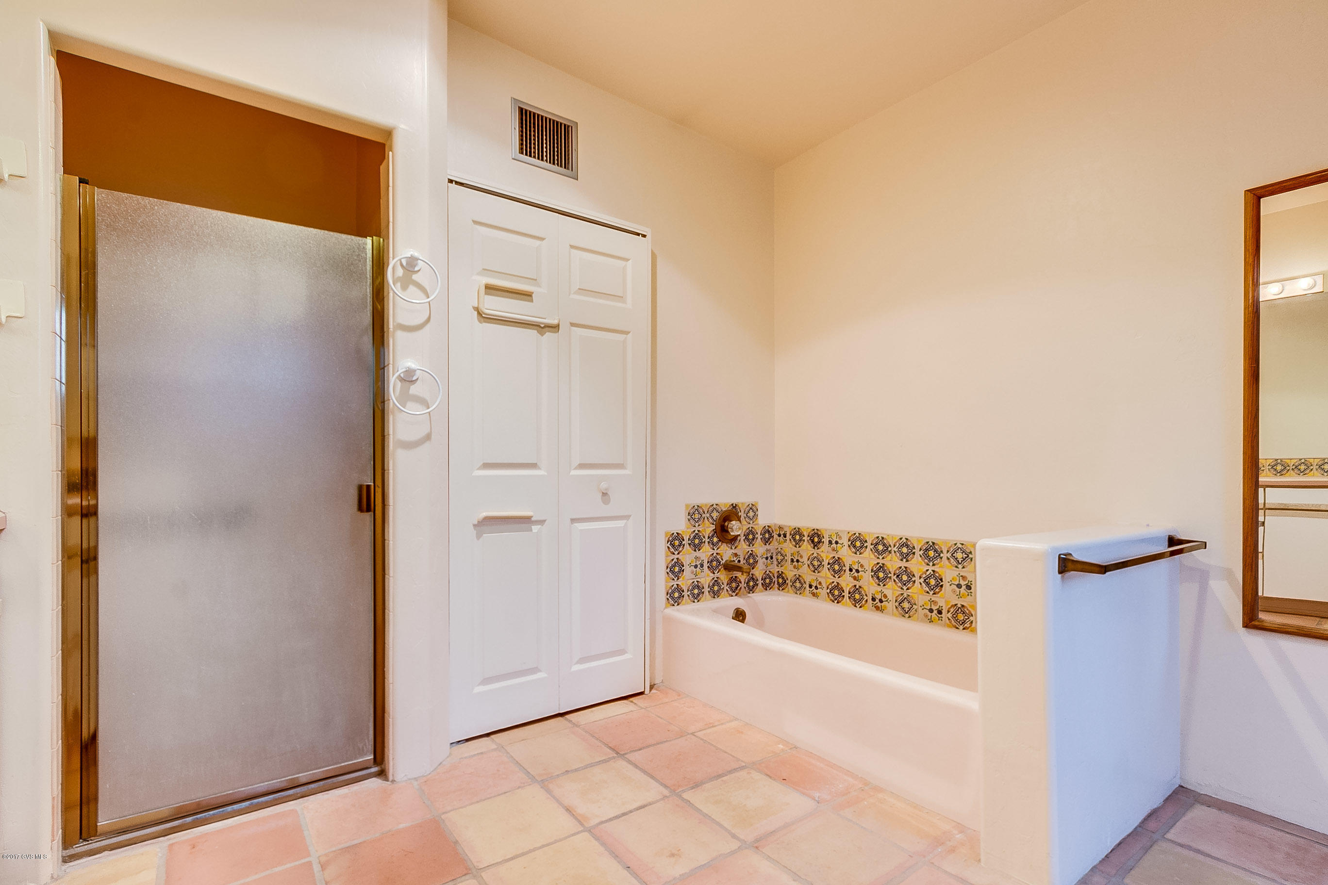 1241 W Placita Quieta