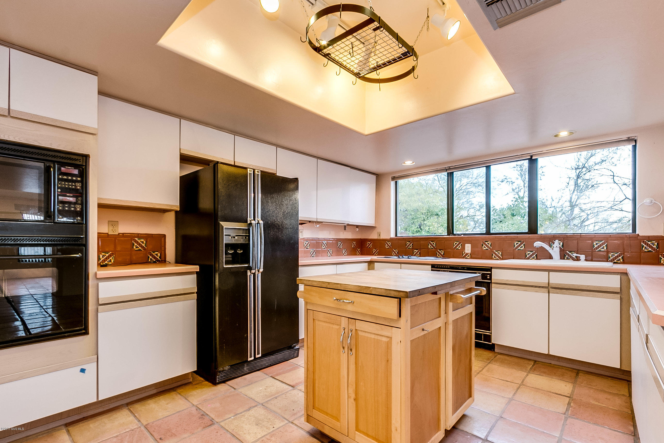 1241 W Placita Quieta