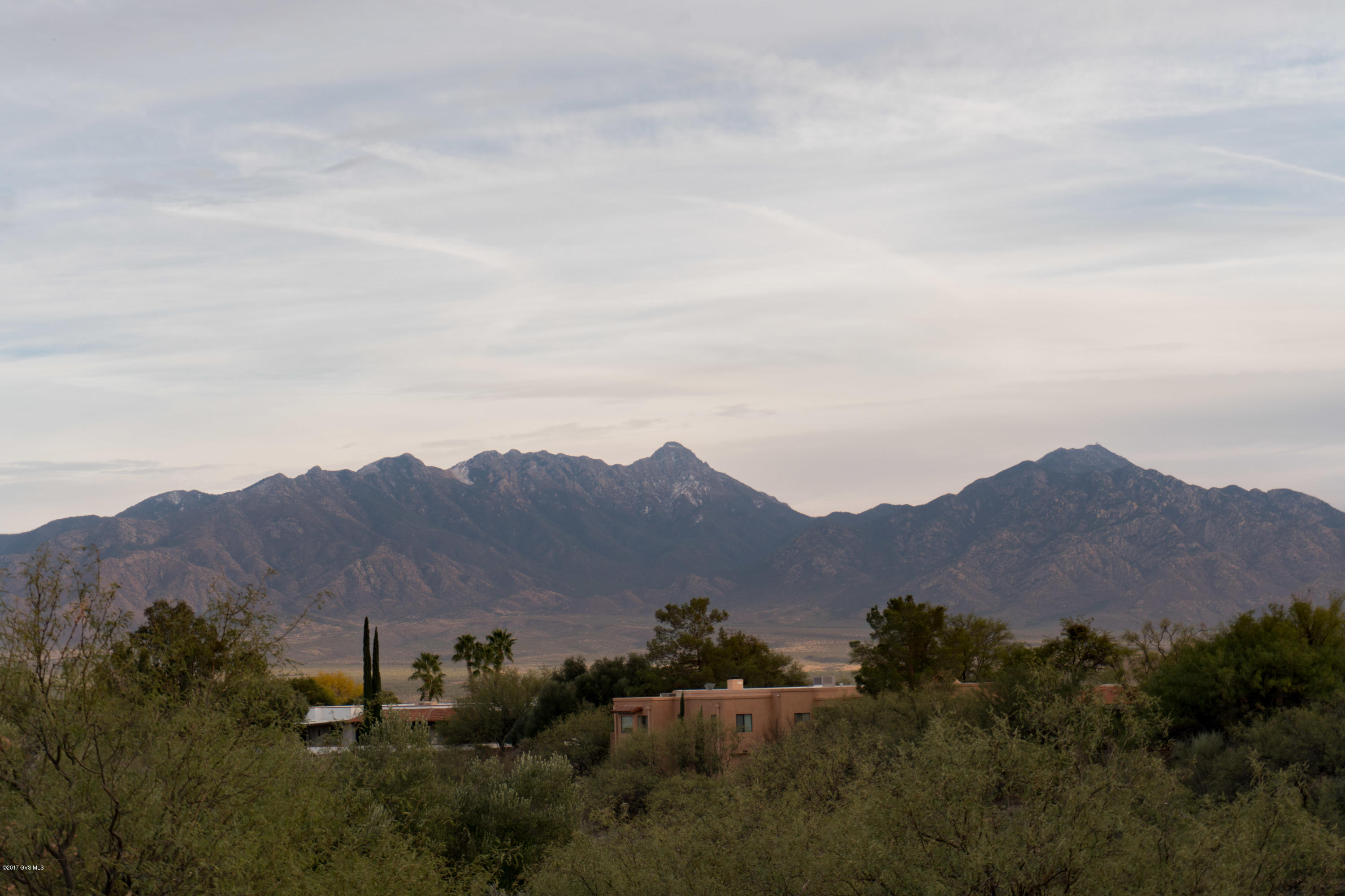 1241 W Placita Quieta