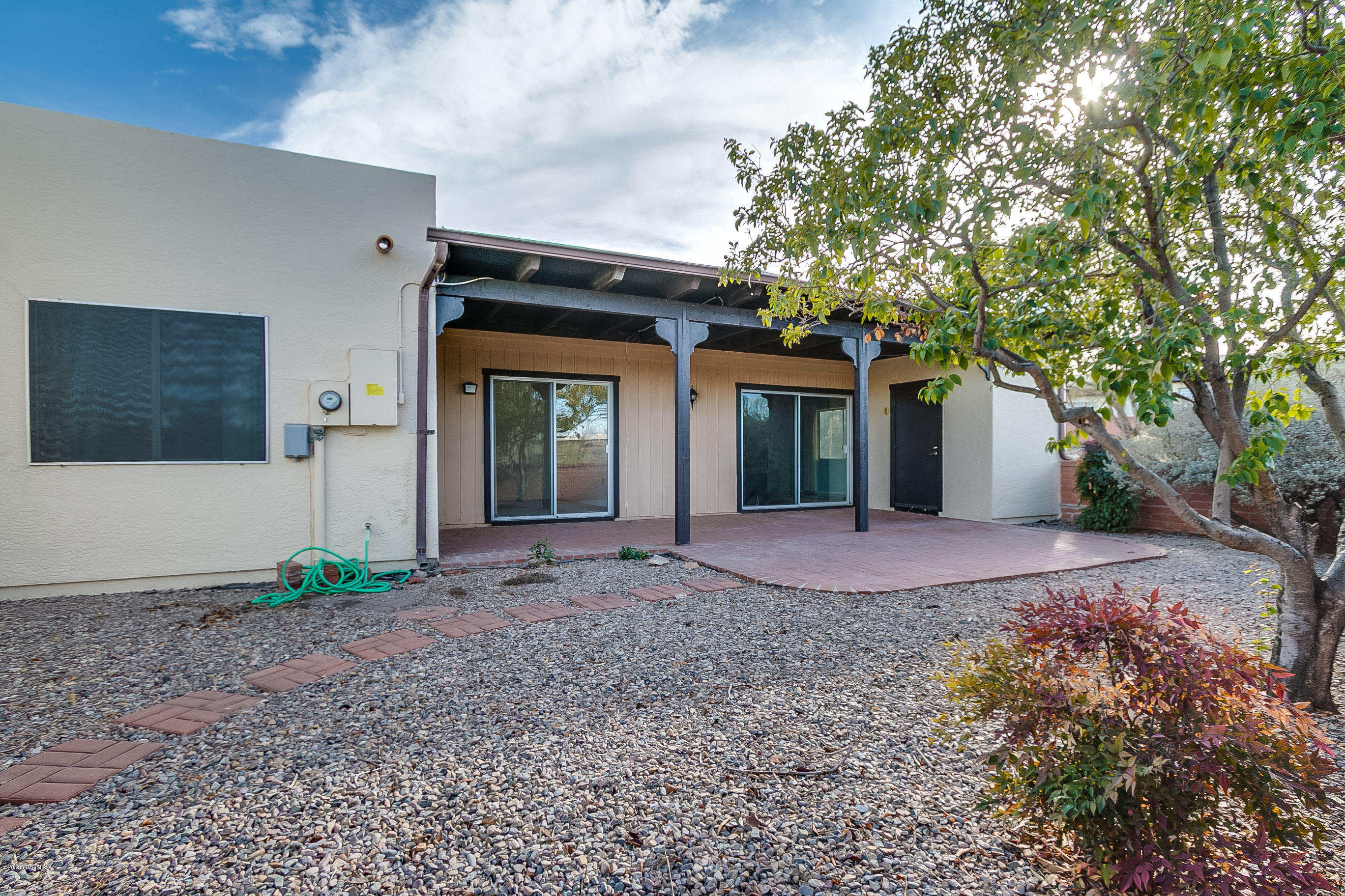 1070 S Horizonte Place