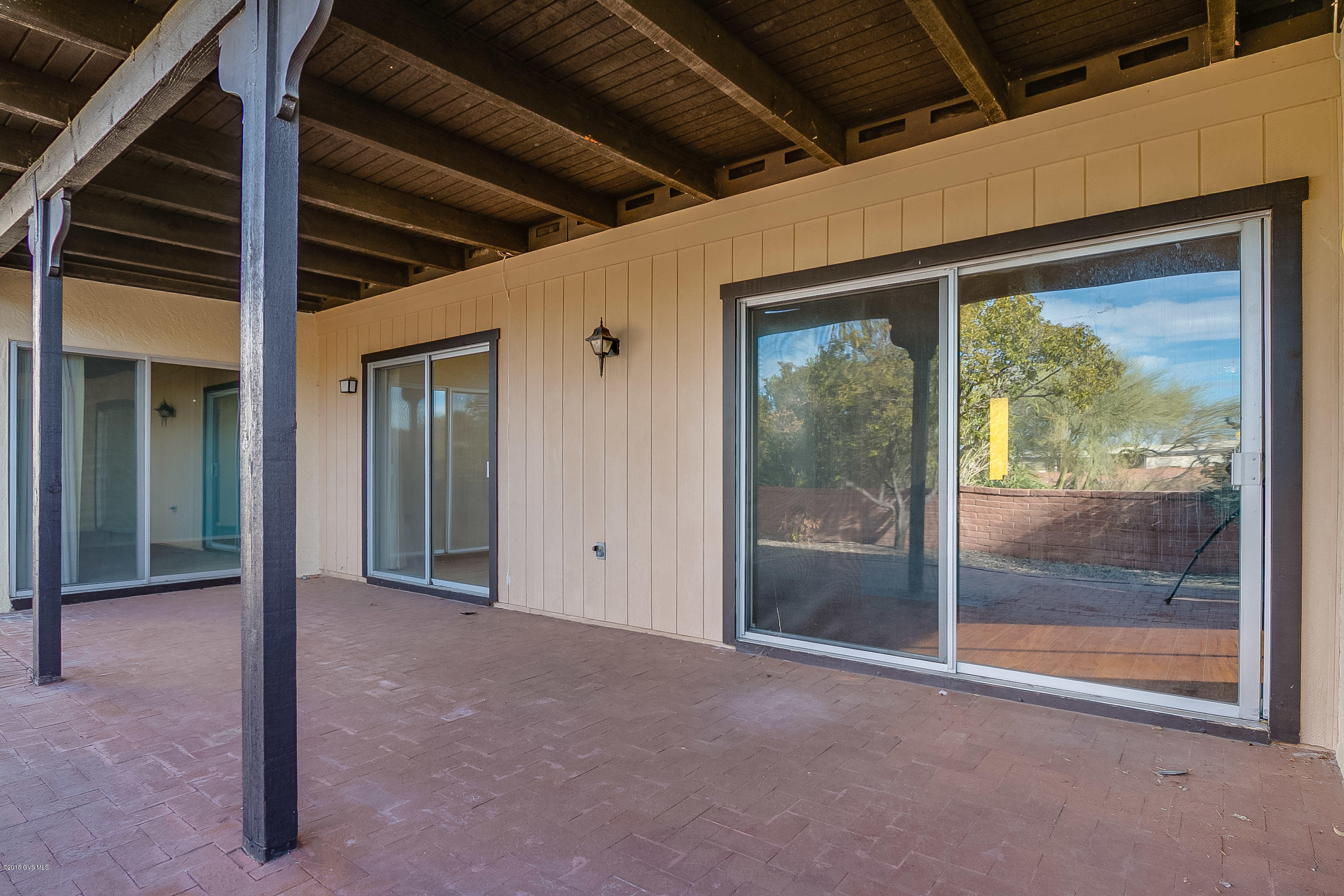 1070 S Horizonte Place